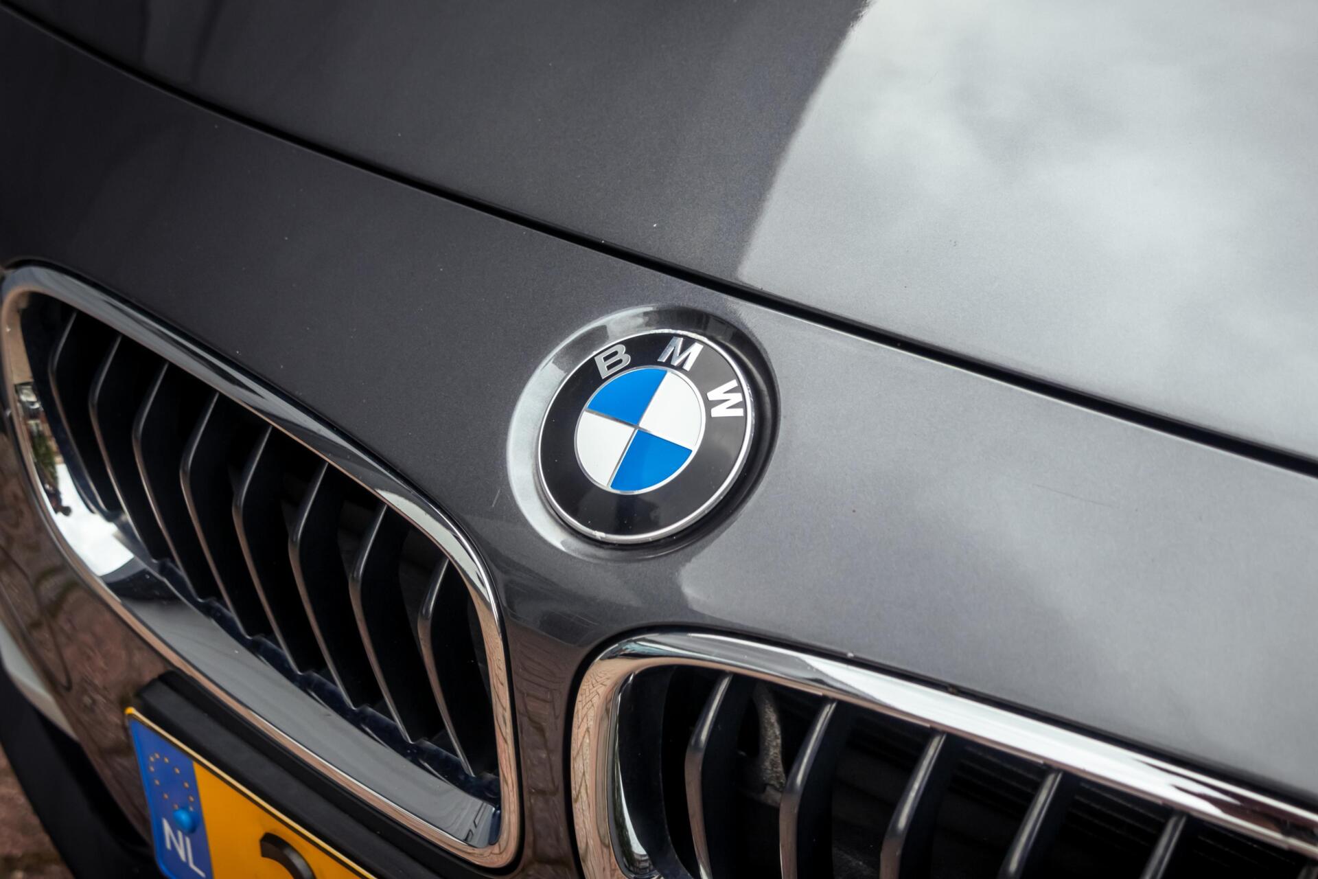 Foto van BMW 320i Ed