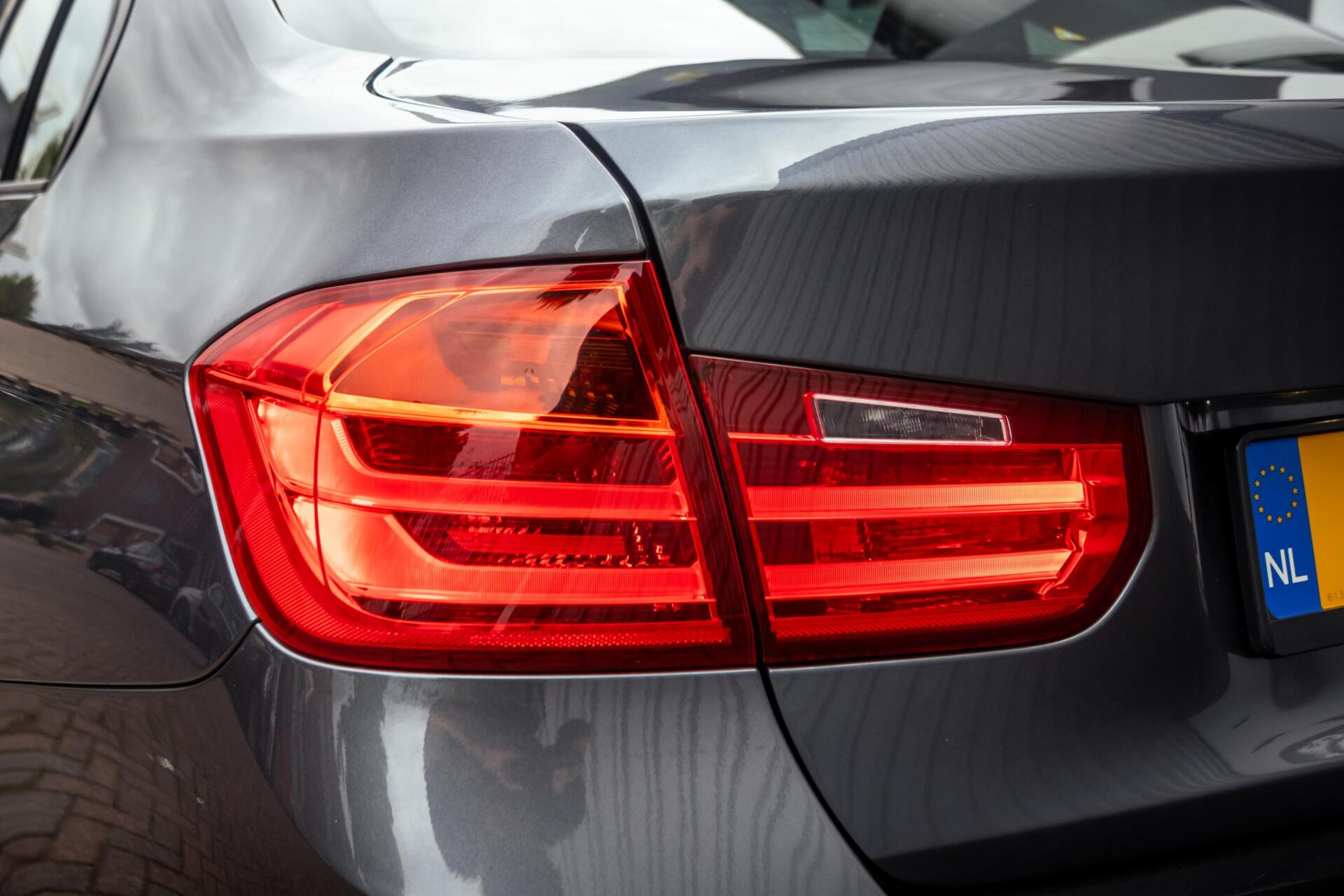 Foto van BMW 320i Ed
