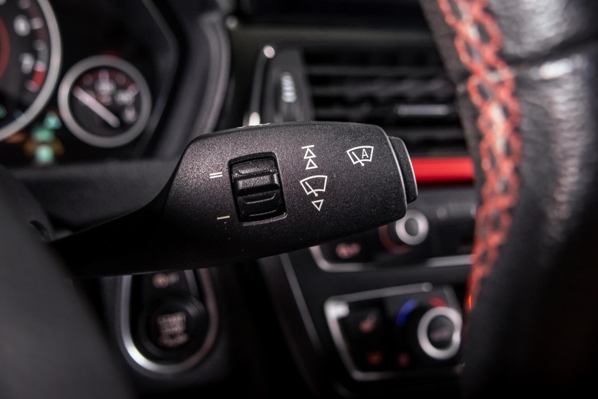 Foto van BMW 320i Ed