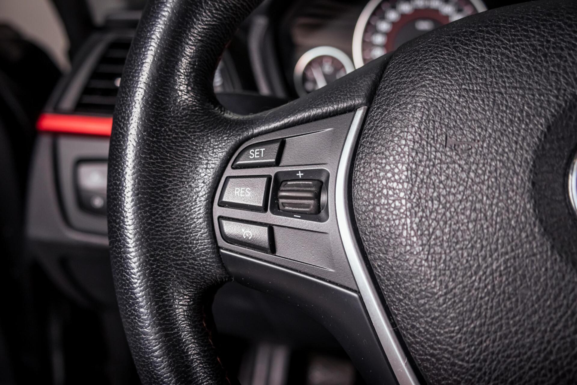 Foto van BMW 320i Ed
