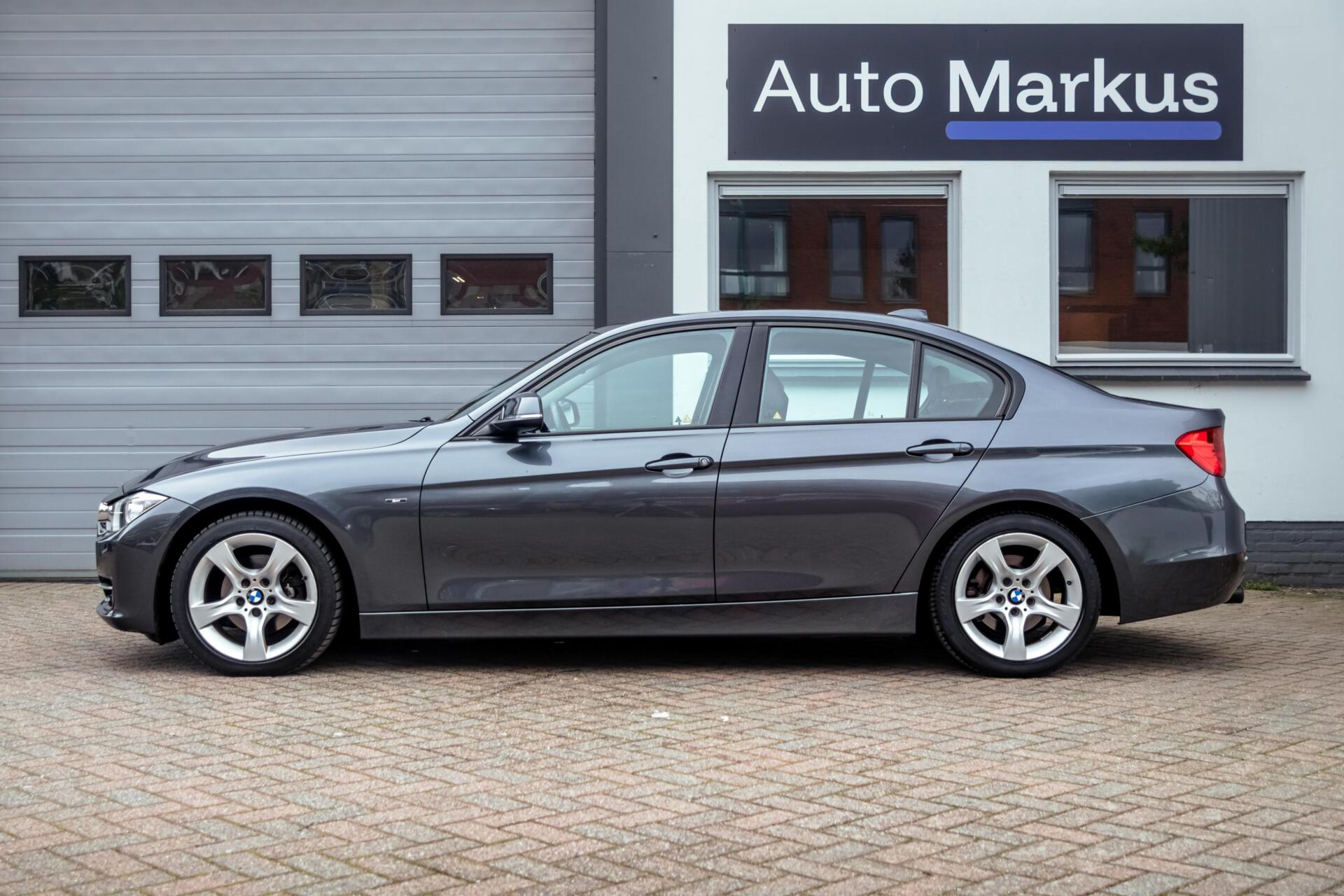Foto van BMW 320i Ed