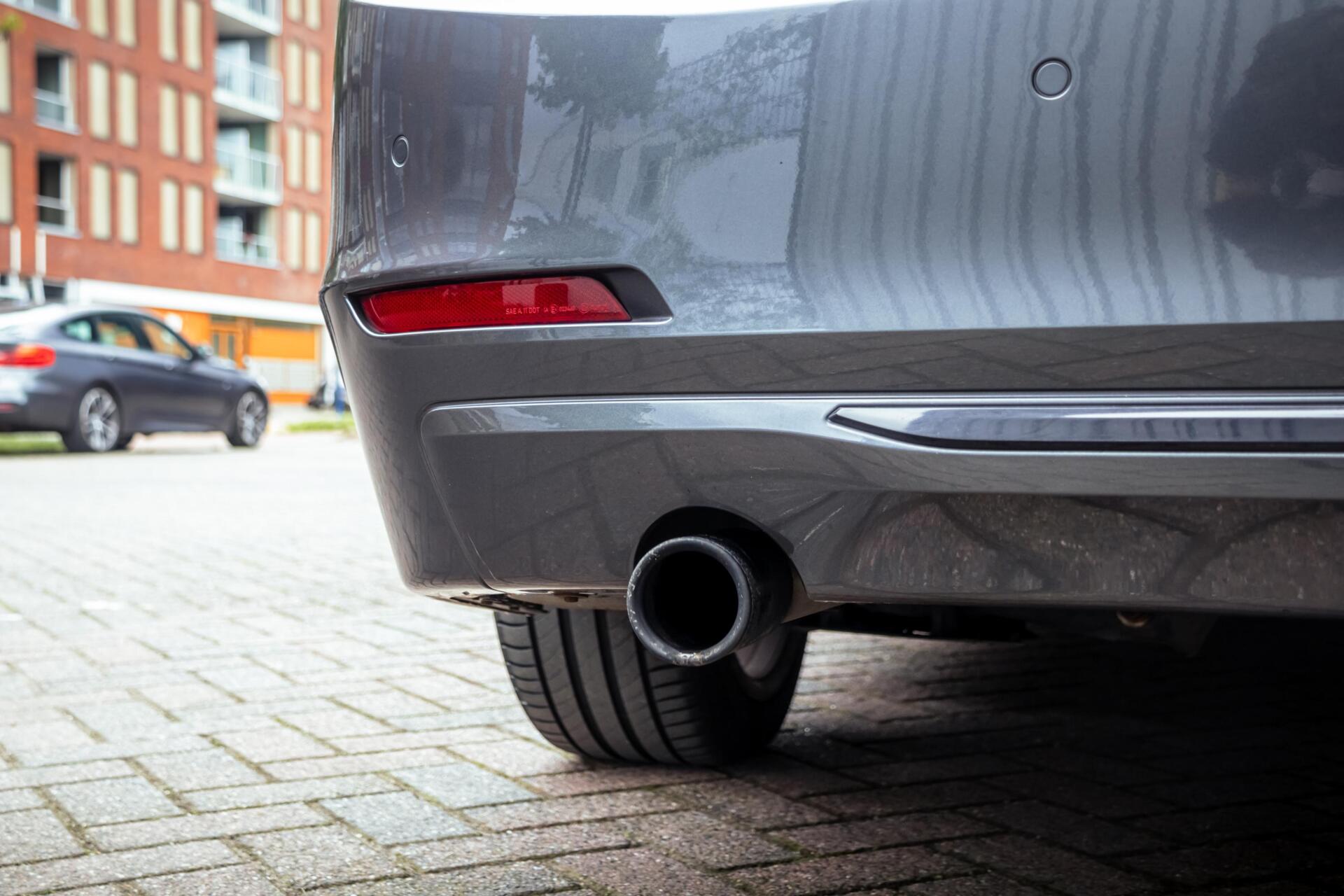 Foto van BMW 320i Ed