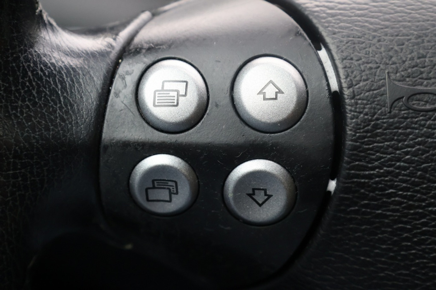 Foto van Mercedes-Benz SLK 200 Kompressor