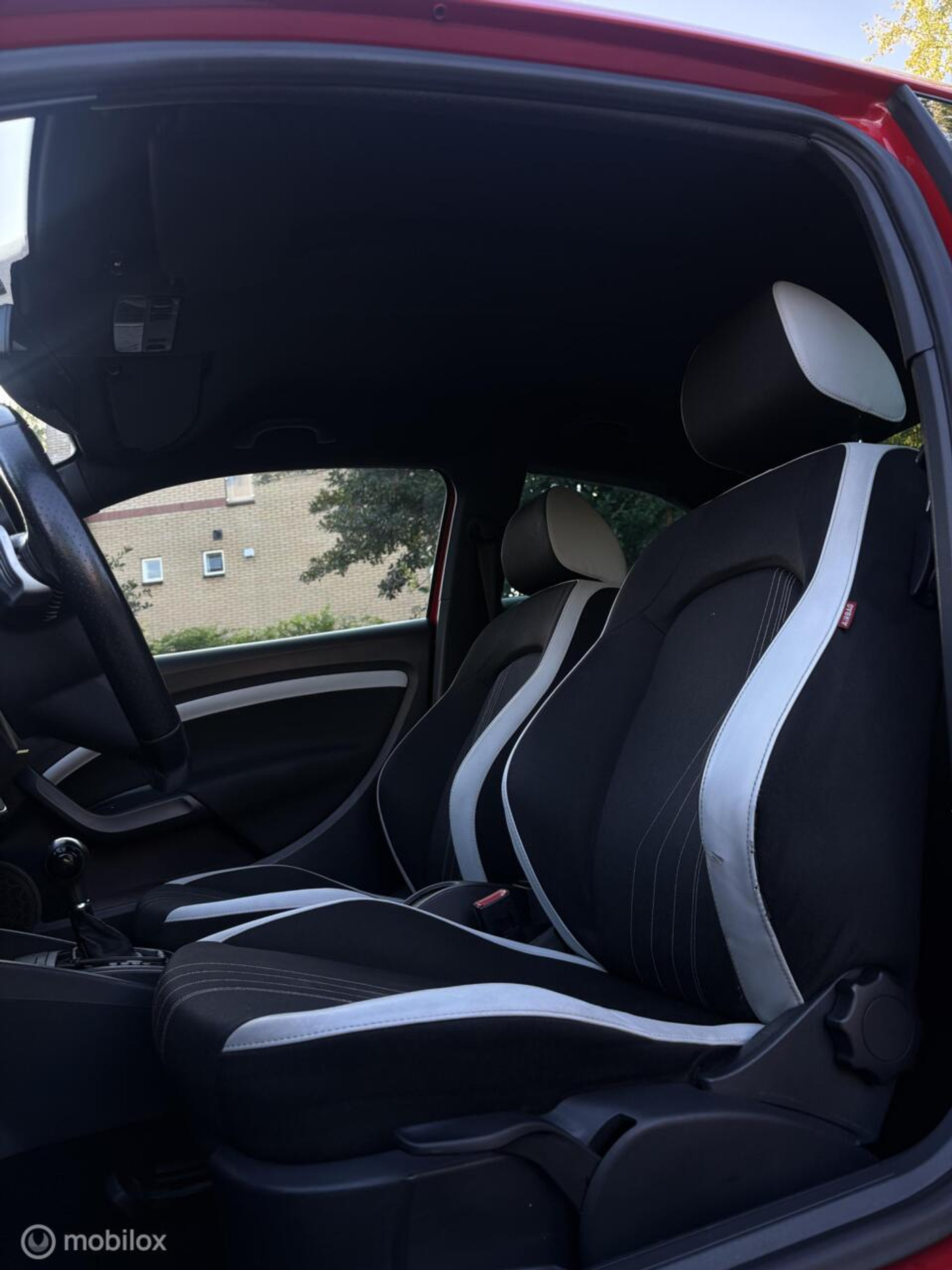 Foto van Seat Ibiza SC