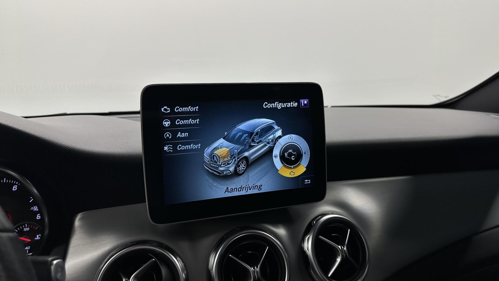 Foto van Mercedes-Benz Gla 180
