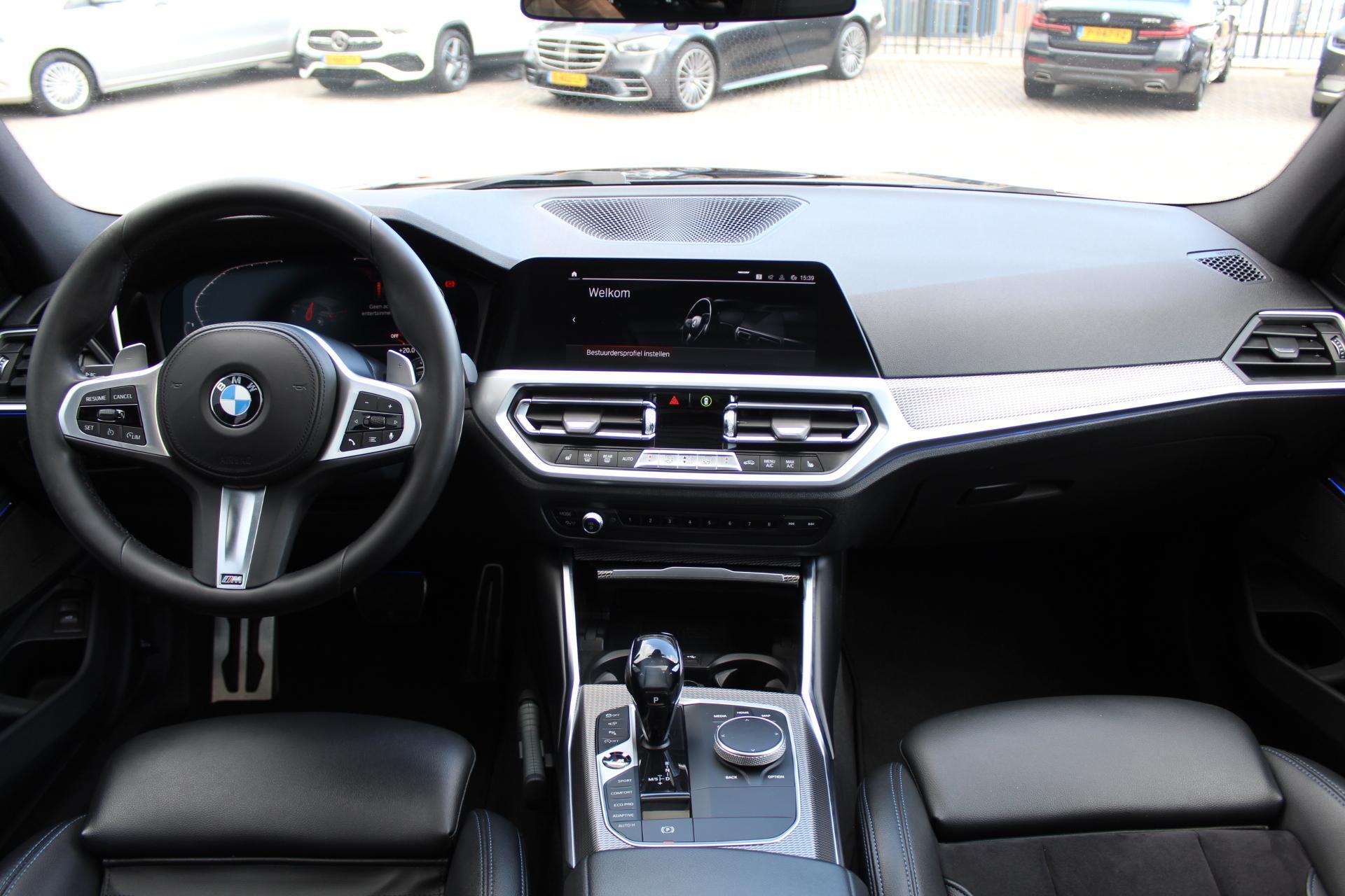 Foto van BMW 330i