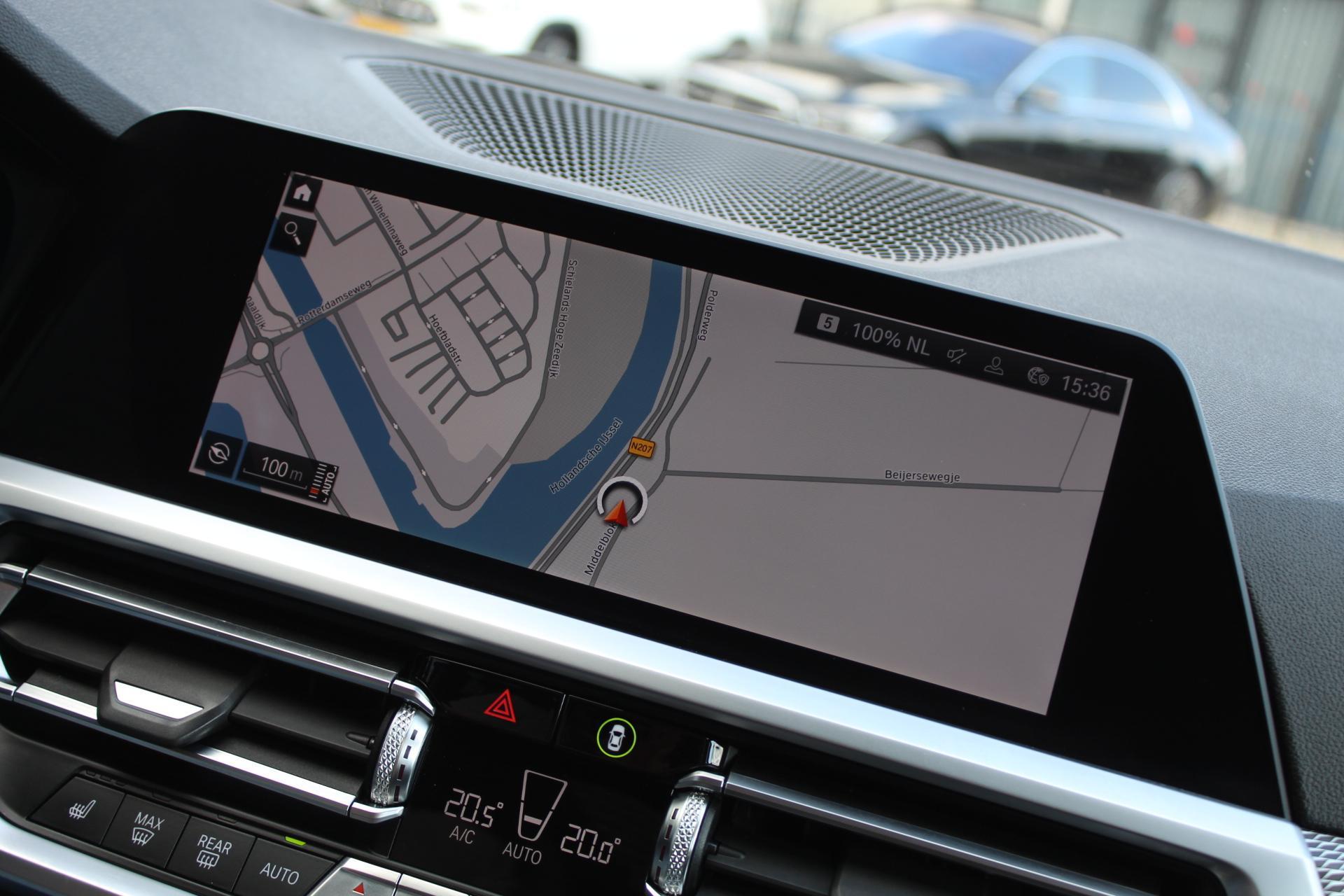 Foto van BMW 330i