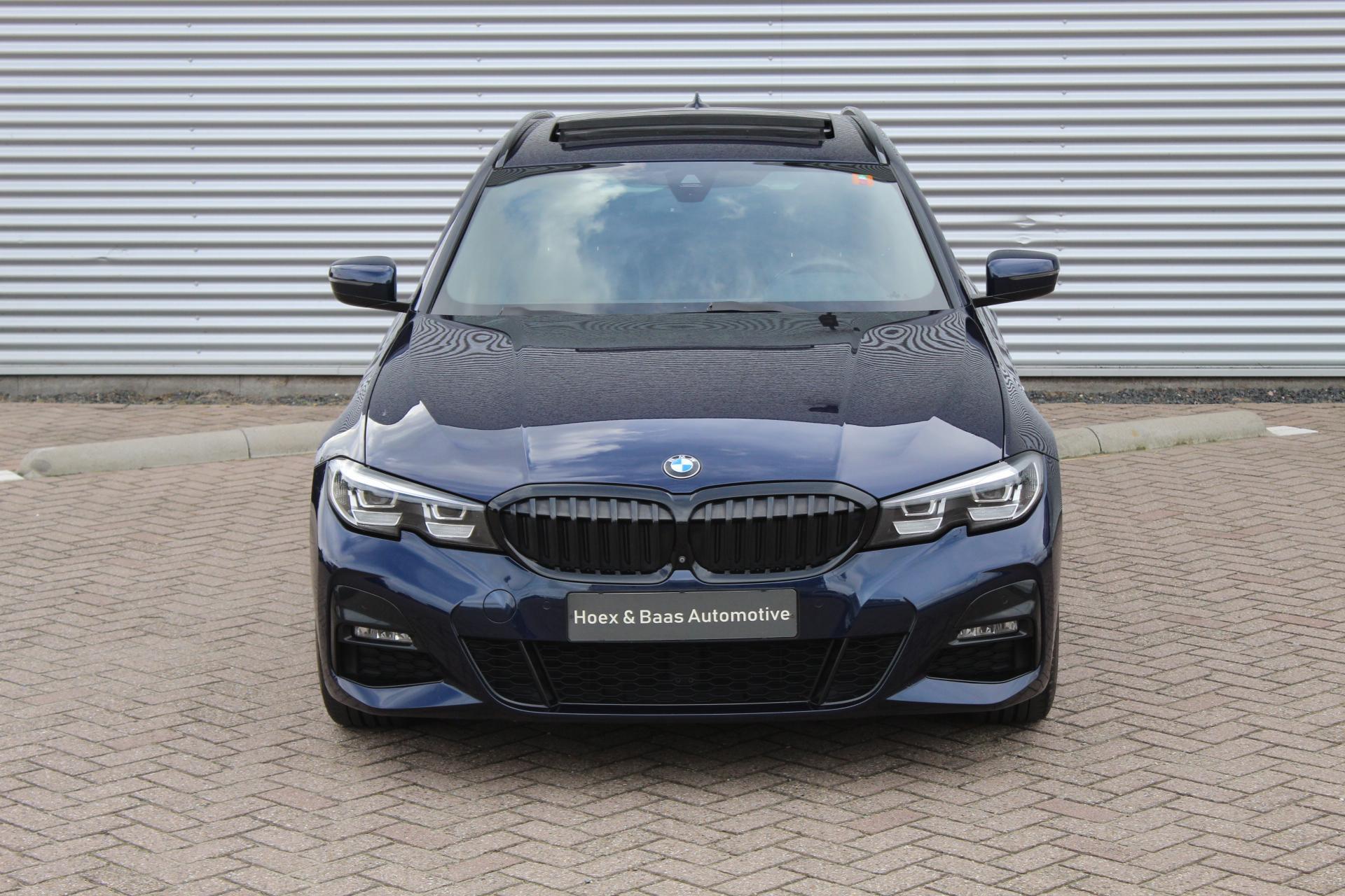 Foto van BMW 330i