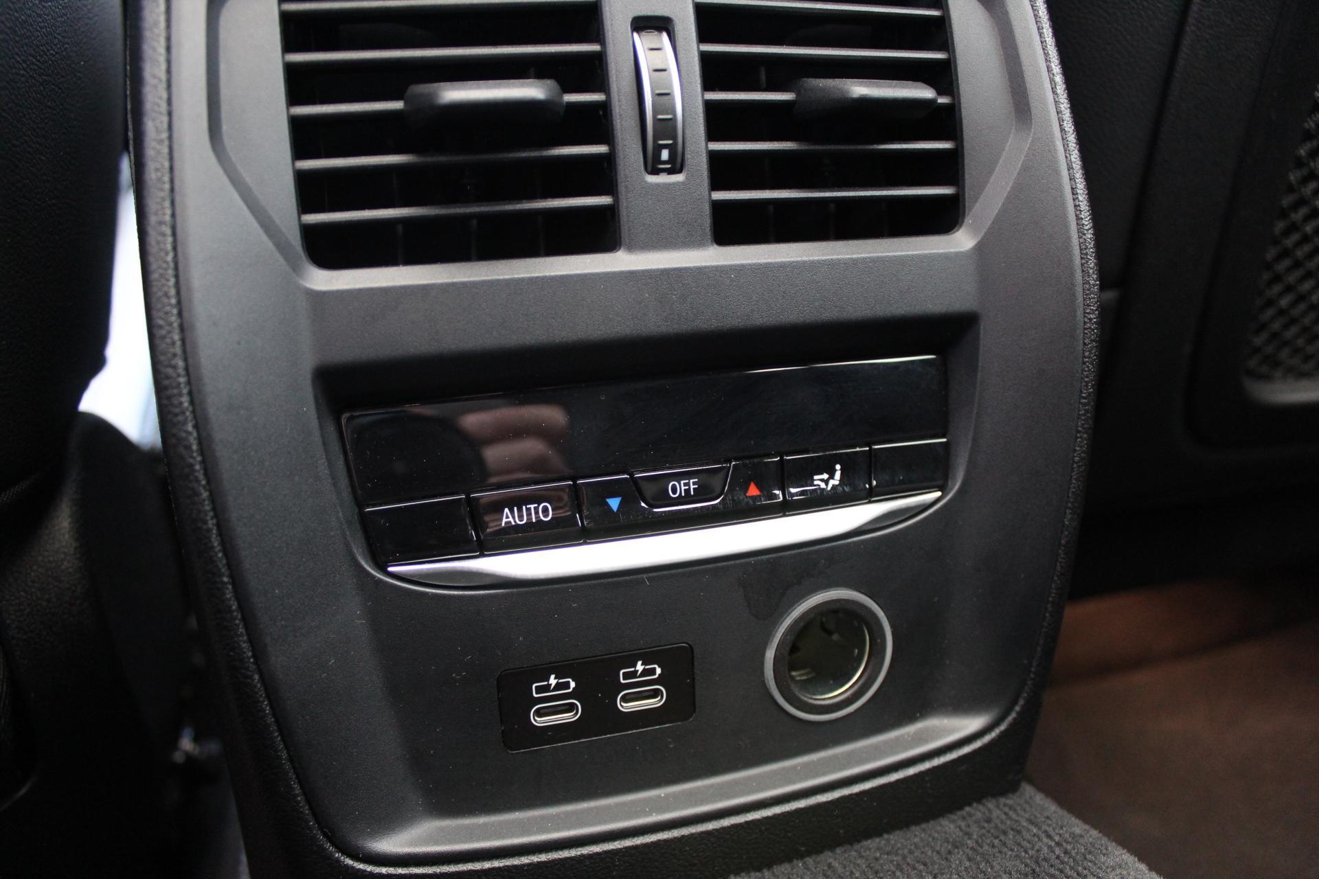 Foto van BMW 330i