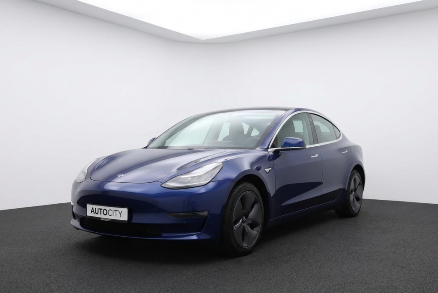 Tesla Model 3 Standard Range Plus RWD 60kWh | Autopilot | Panorama | Leder | NL Auto 2019 - voorkant