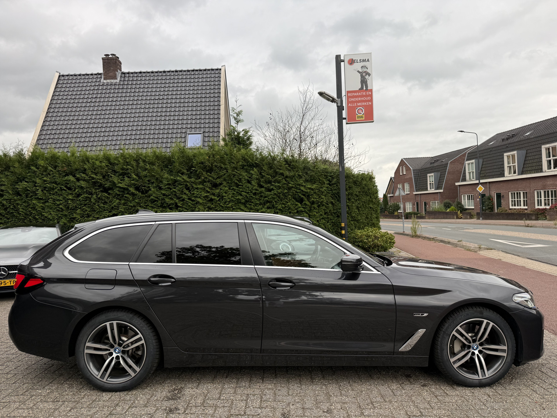 Foto van BMW 530e