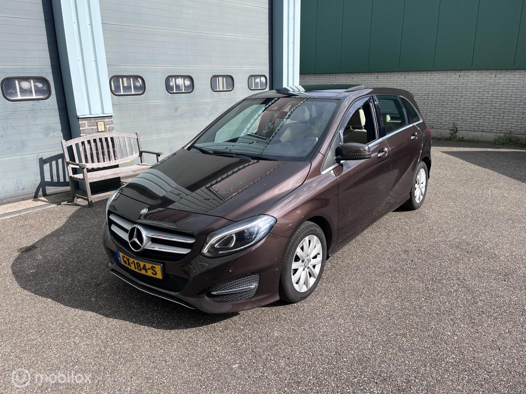Foto van Mercedes-Benz B 180 D