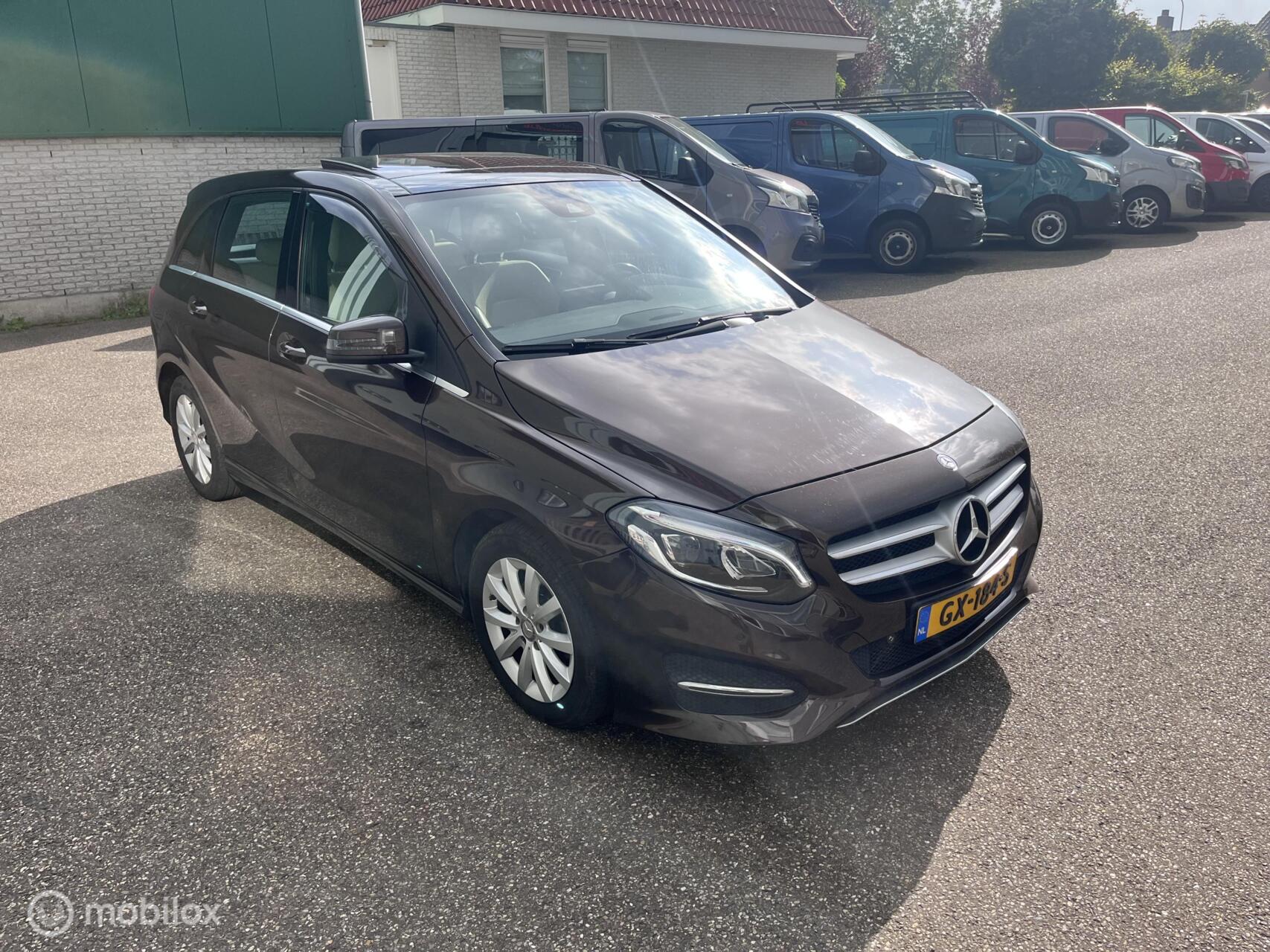 Foto van Mercedes-Benz B 180 D
