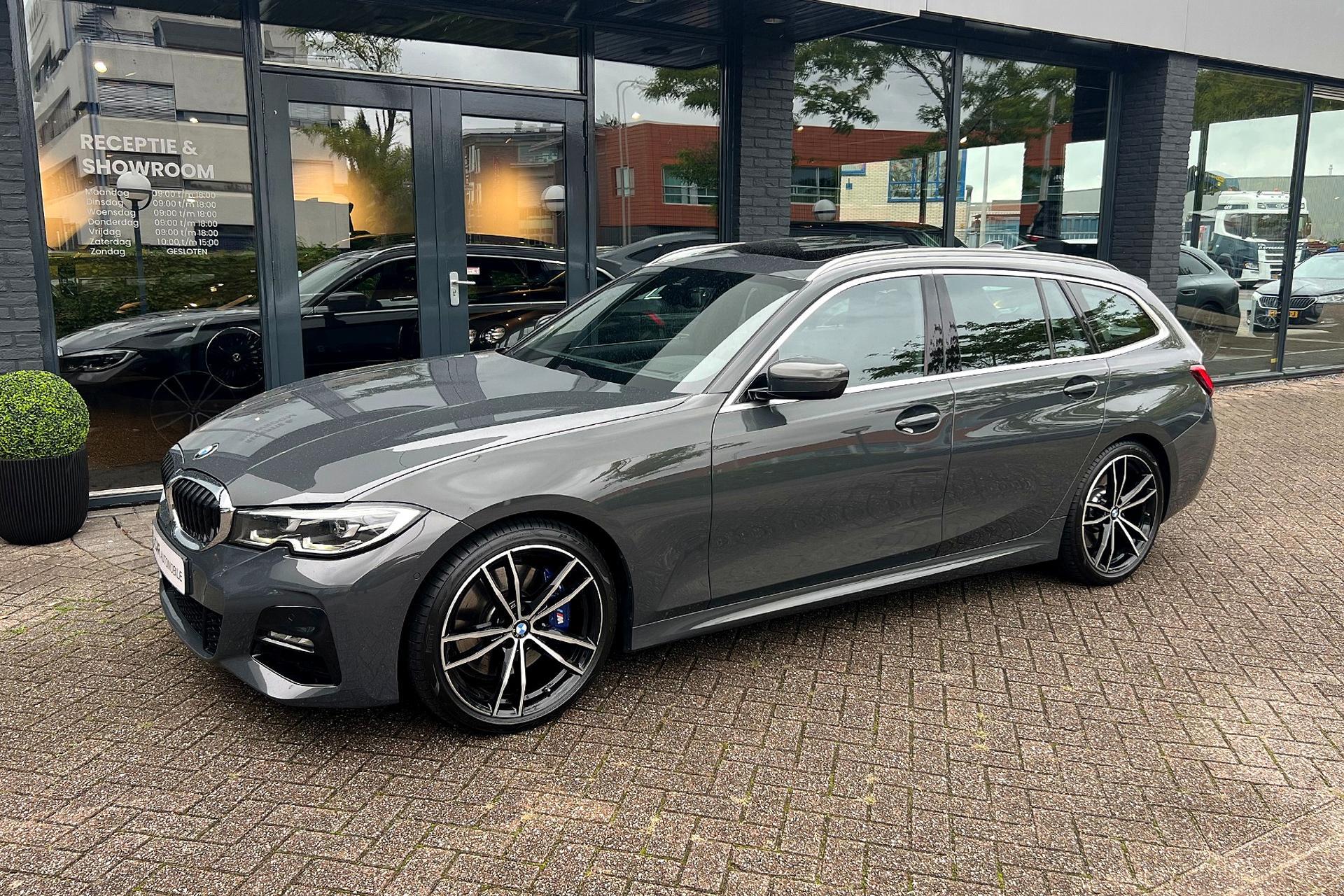 Foto van BMW 330i
