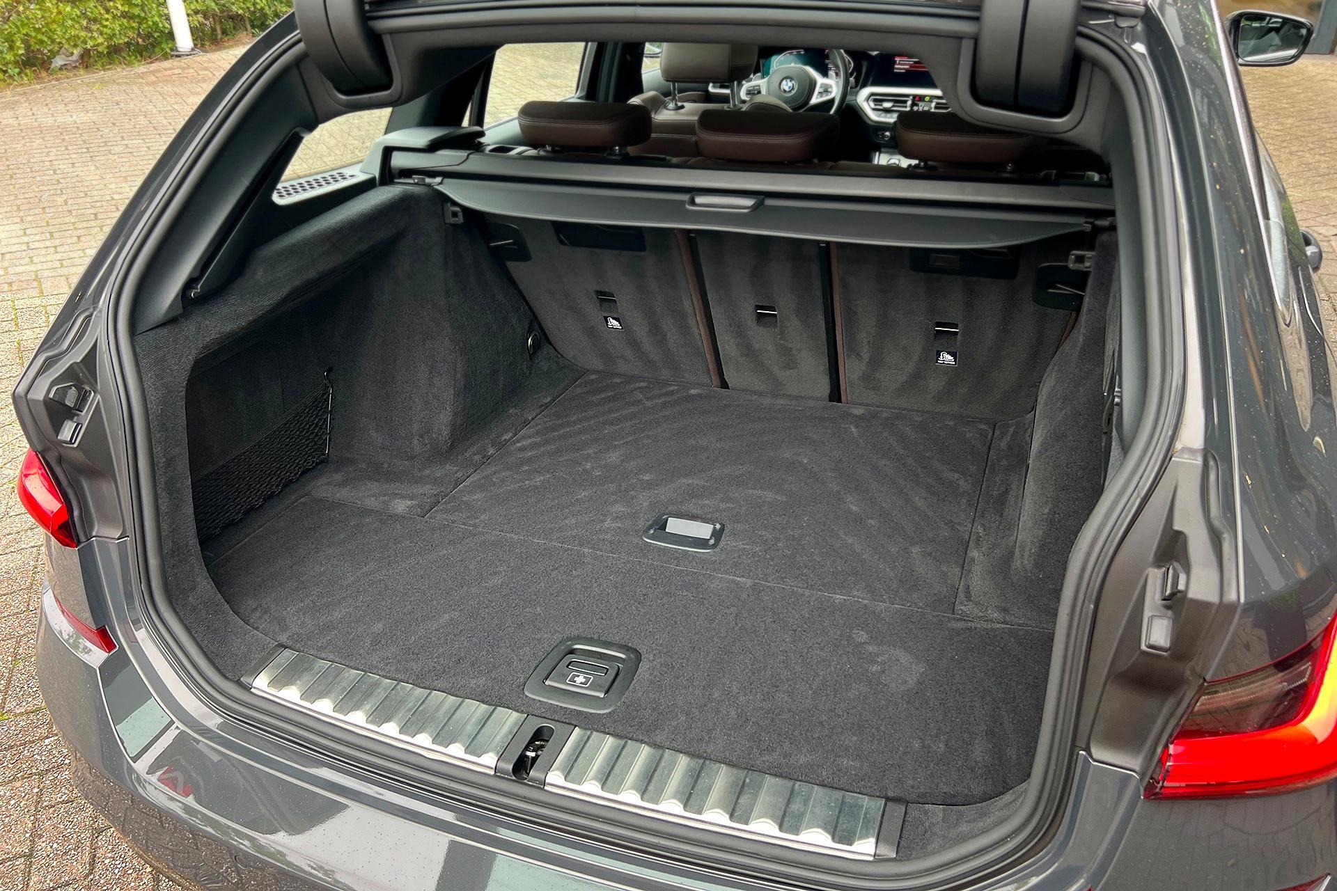 Foto van BMW 330i