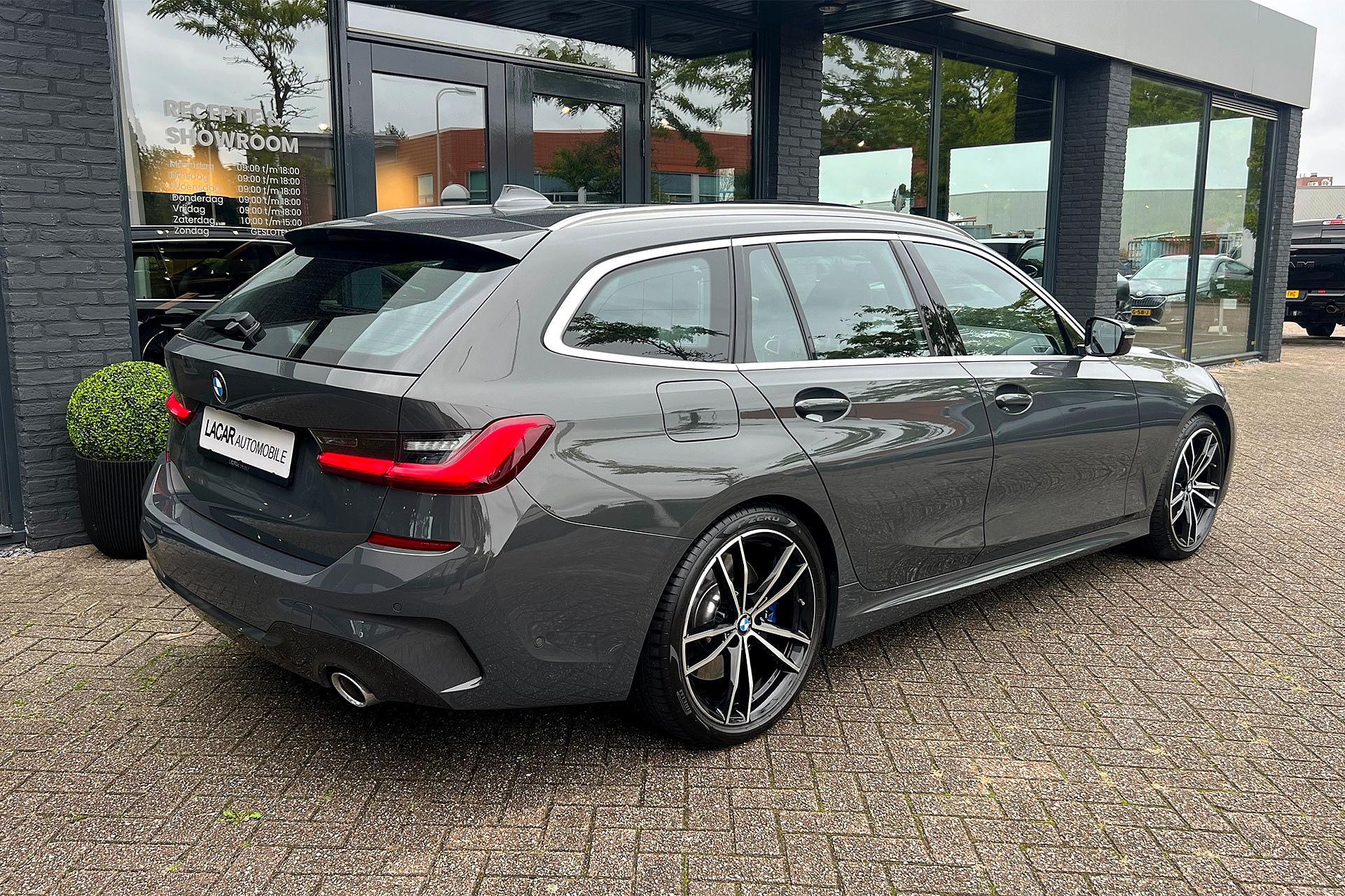 Foto van BMW 330i
