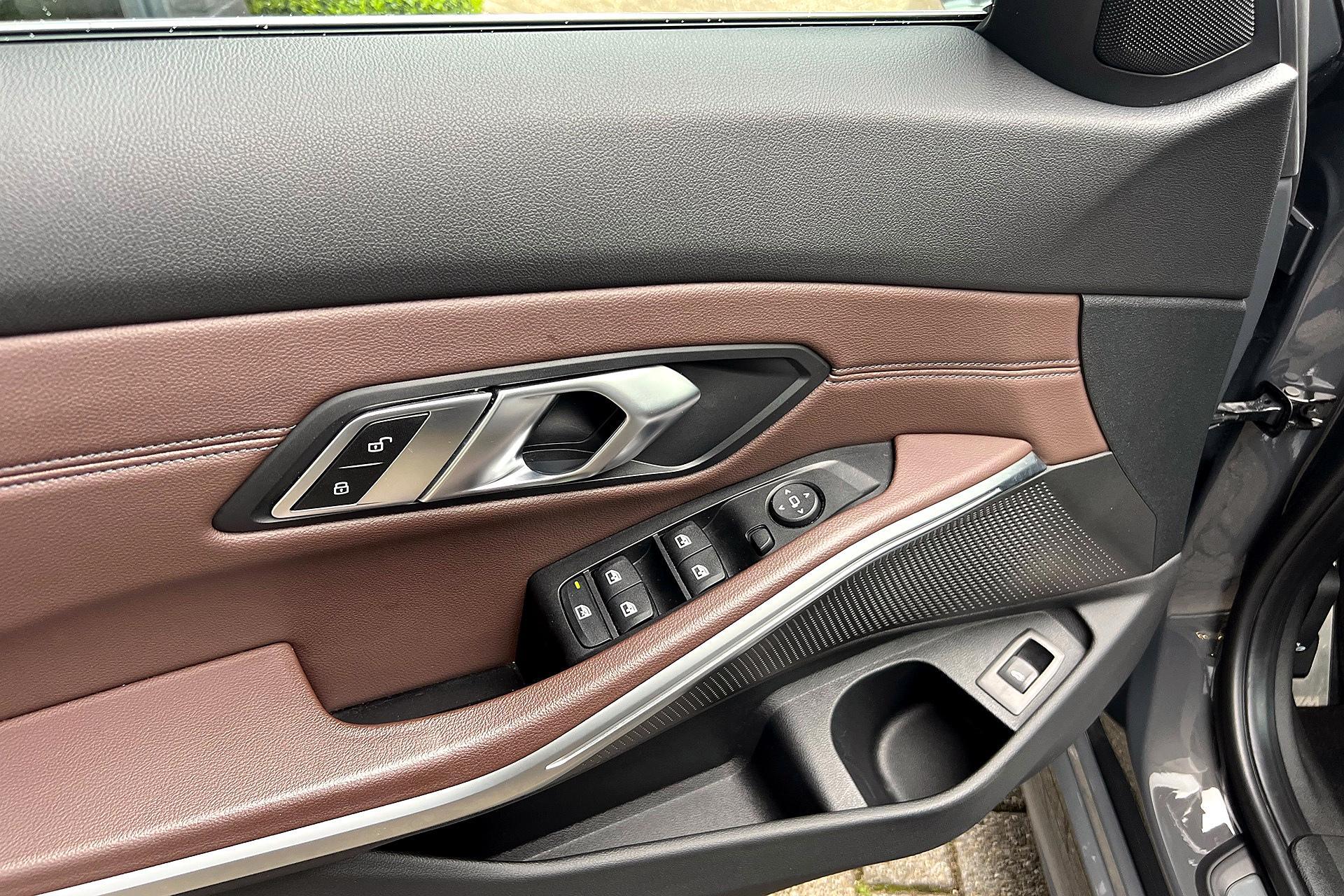 Foto van BMW 330i