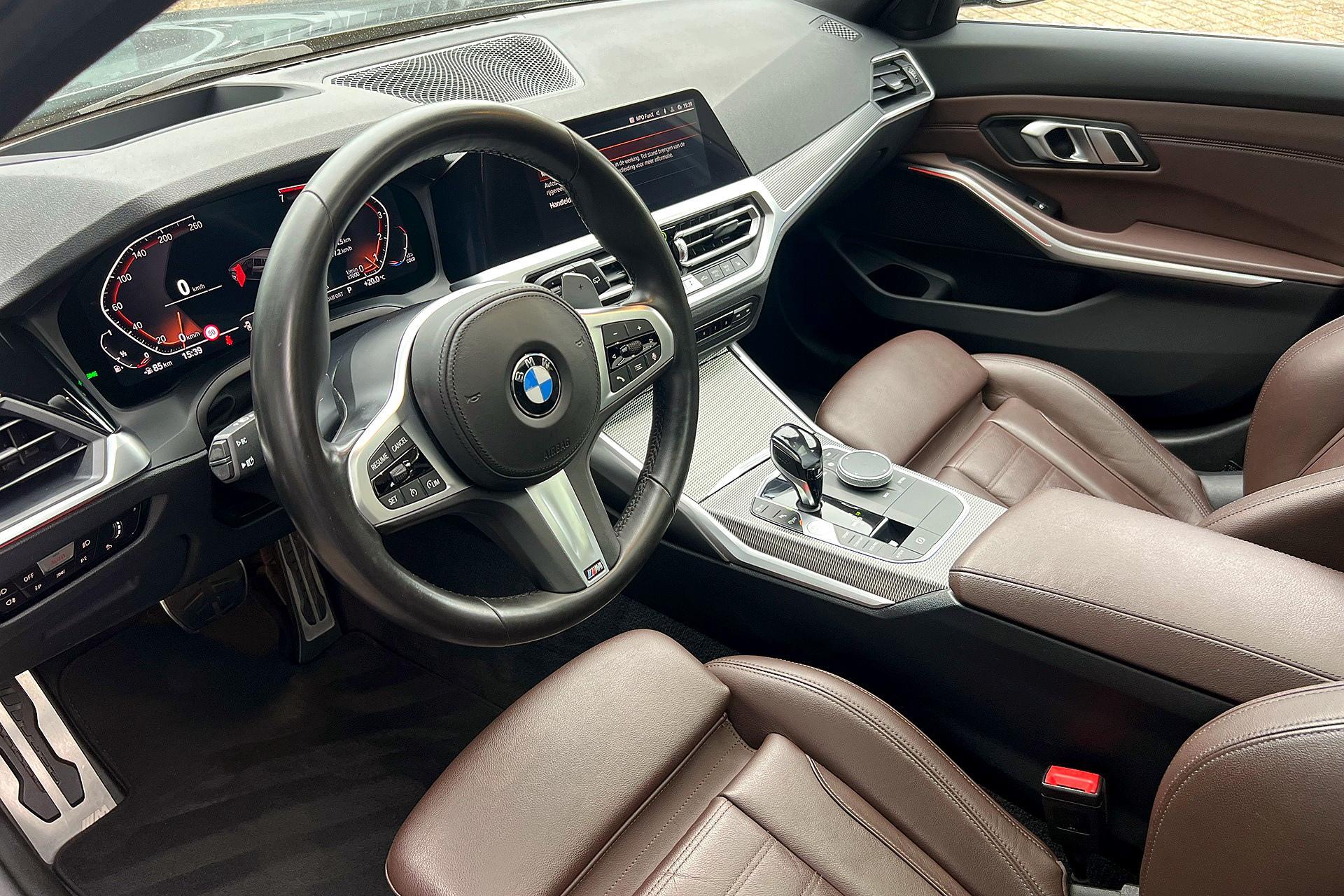 Foto van BMW 330i