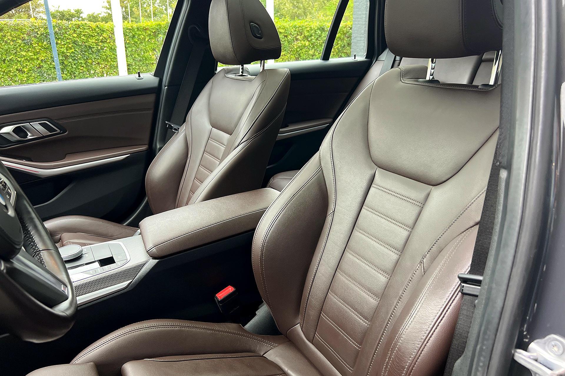 Foto van BMW 330i