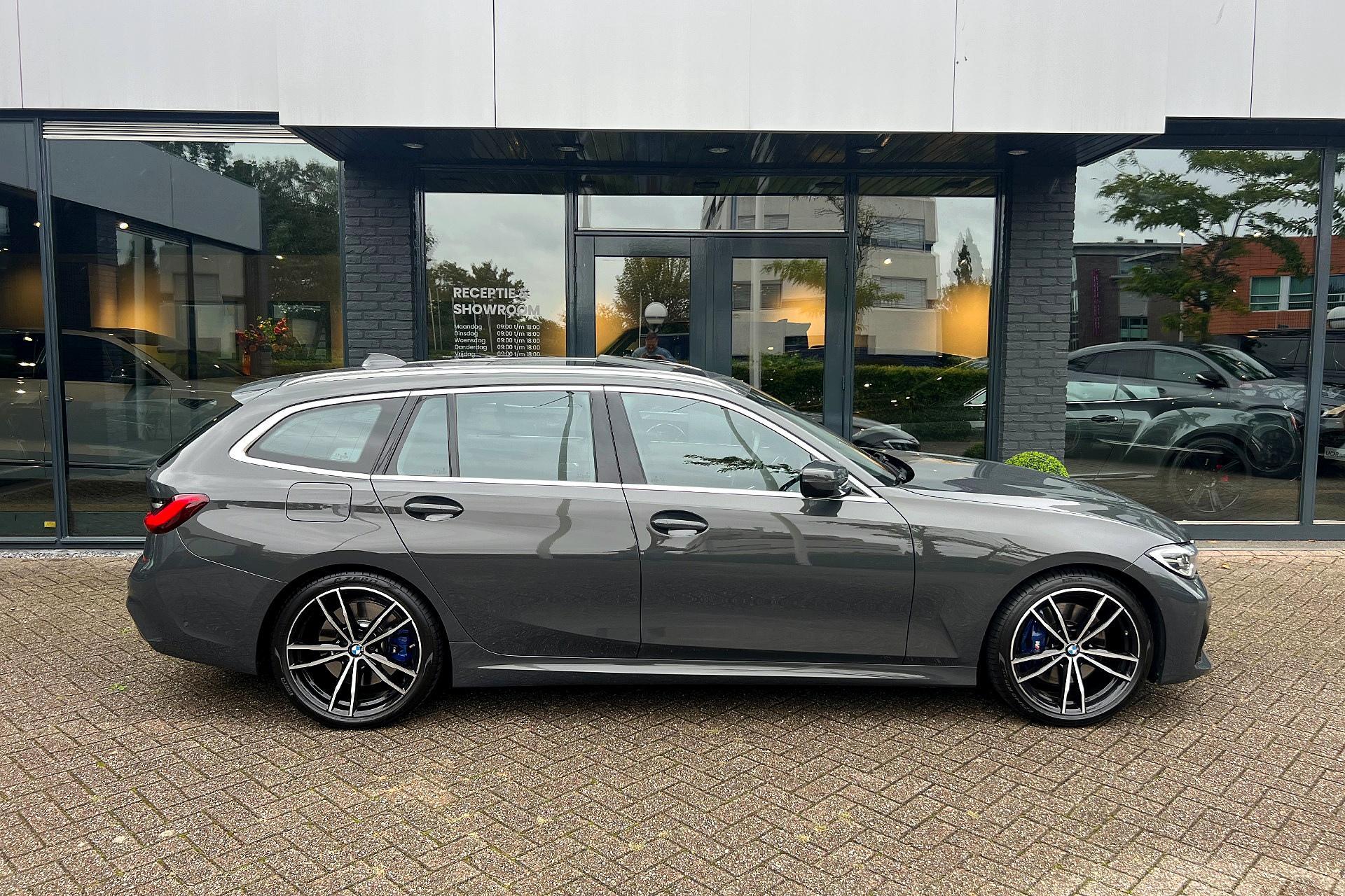 Foto van BMW 330i
