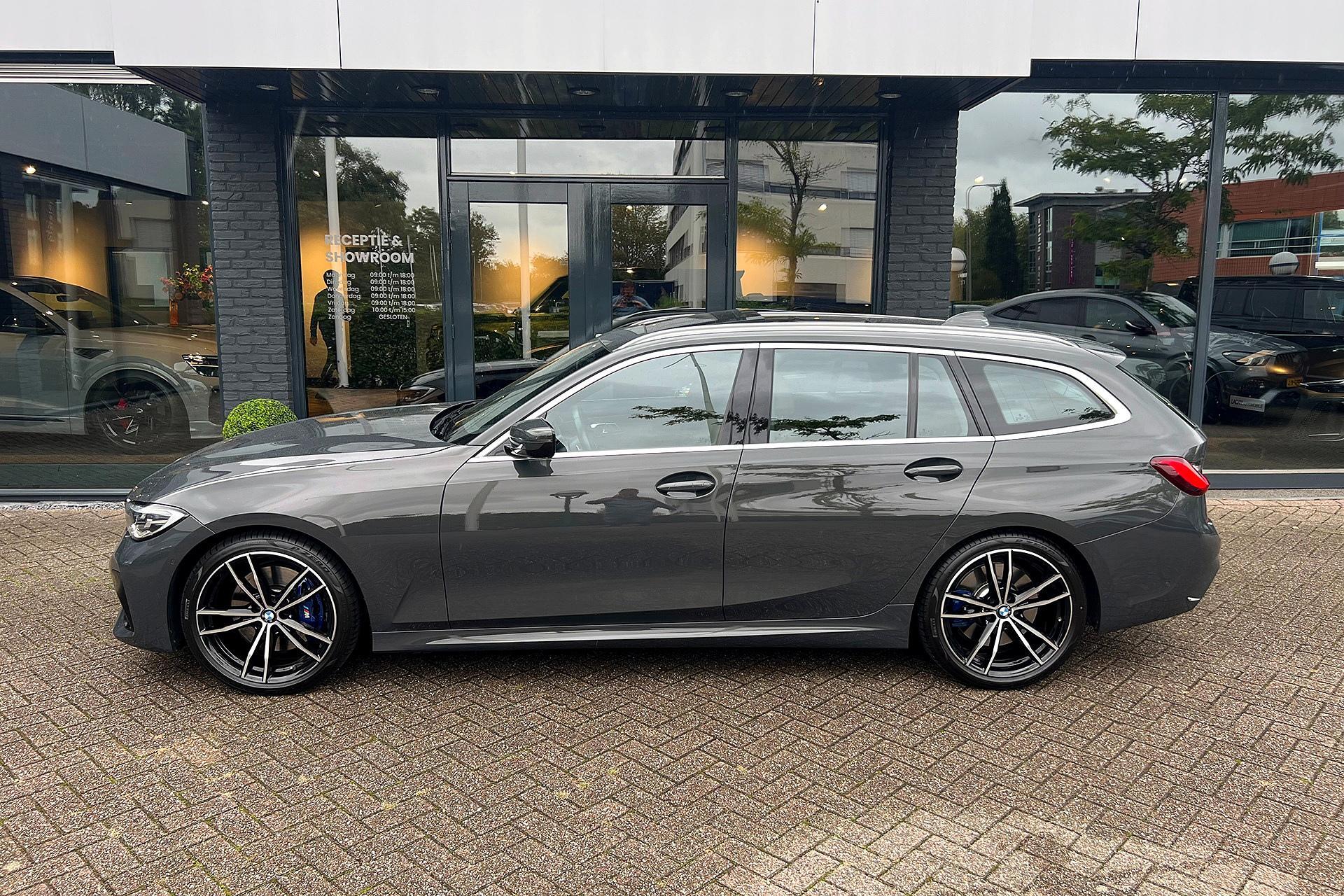 Foto van BMW 330i