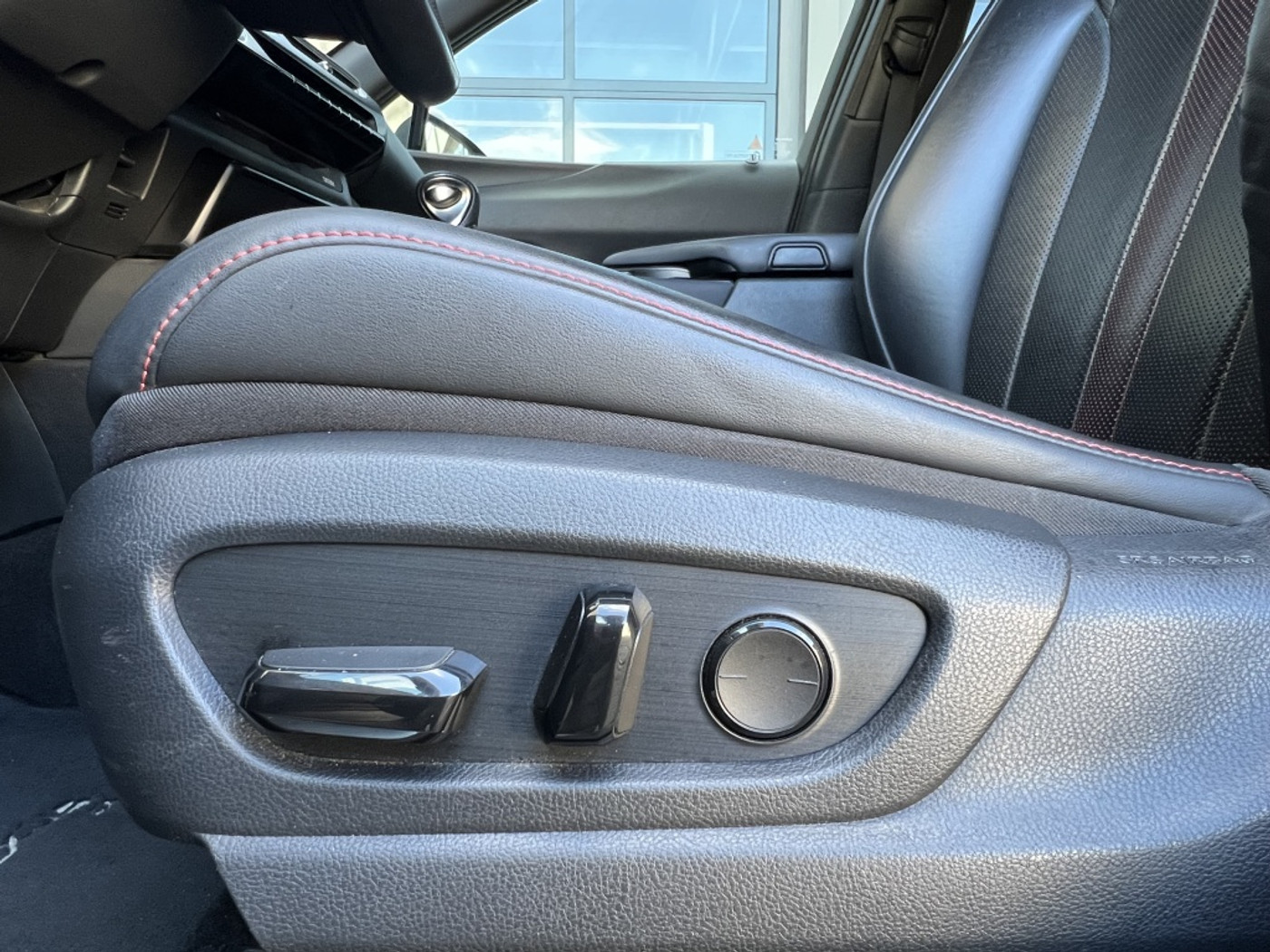 Foto van Lexus Lexus Ux250h