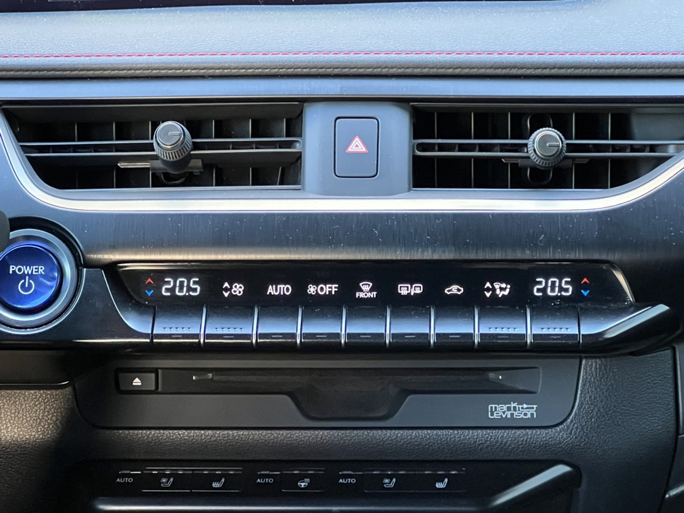 Foto van Lexus Lexus Ux250h