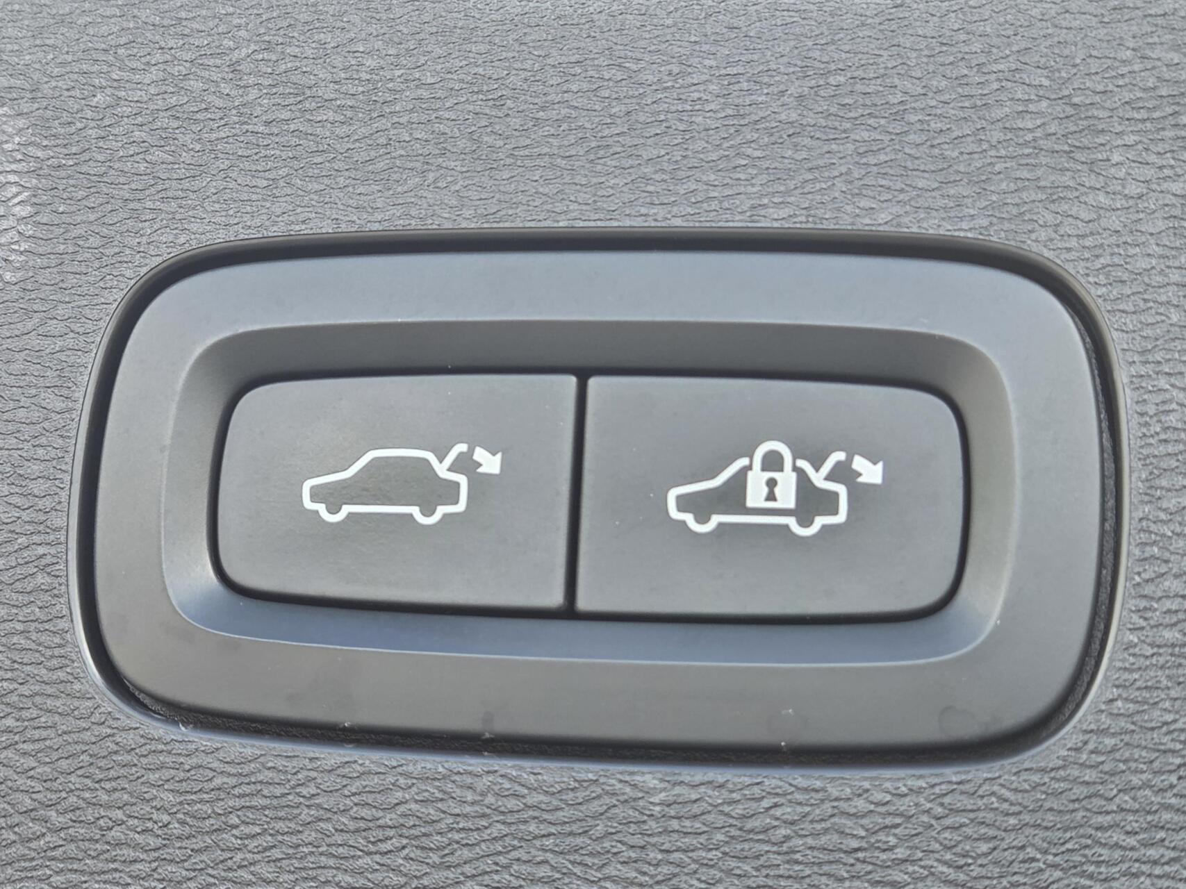 Foto van Volvo V60 T6 Twin Engine