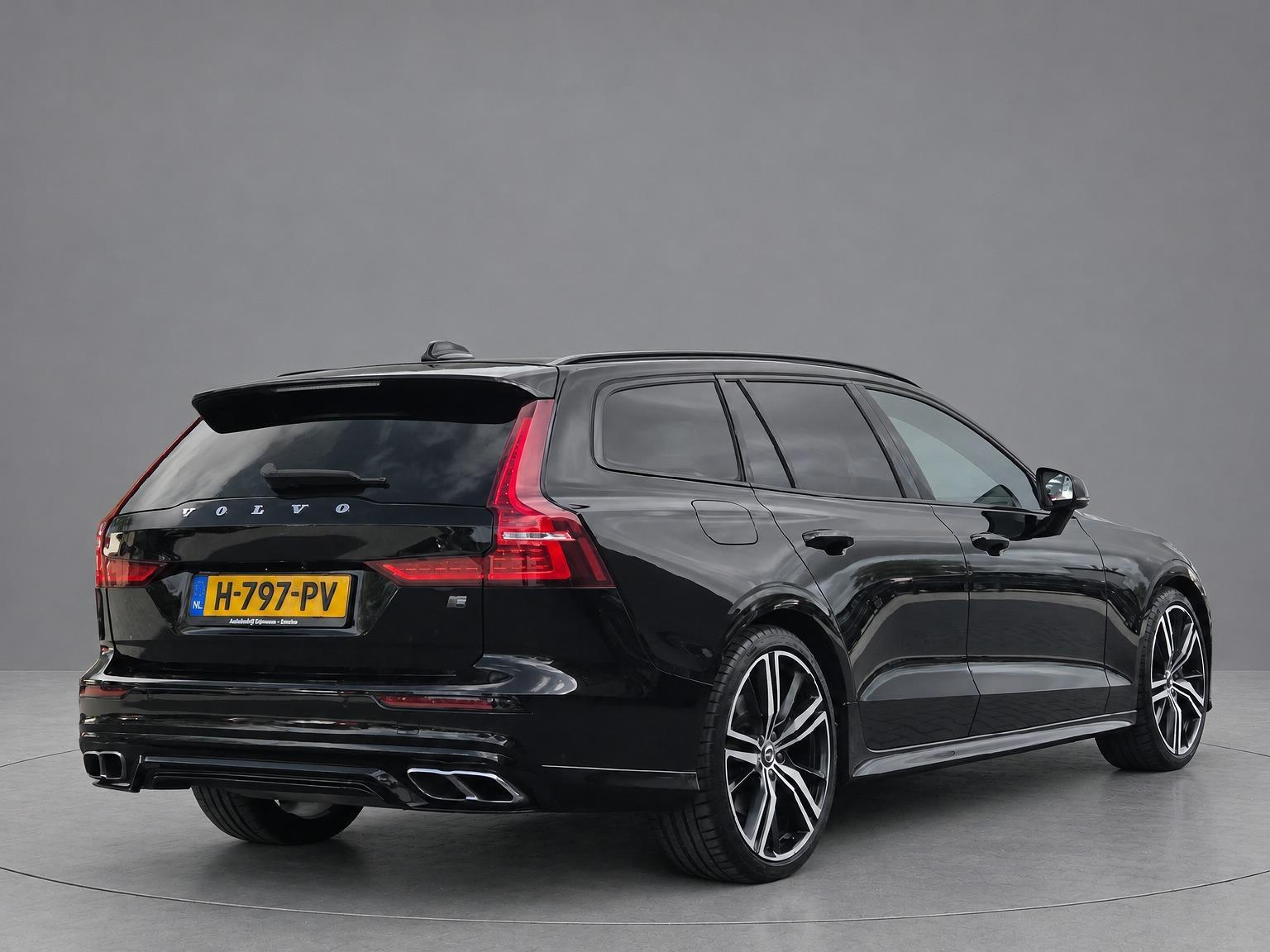 Foto van Volvo V60 T6 Twin Engine