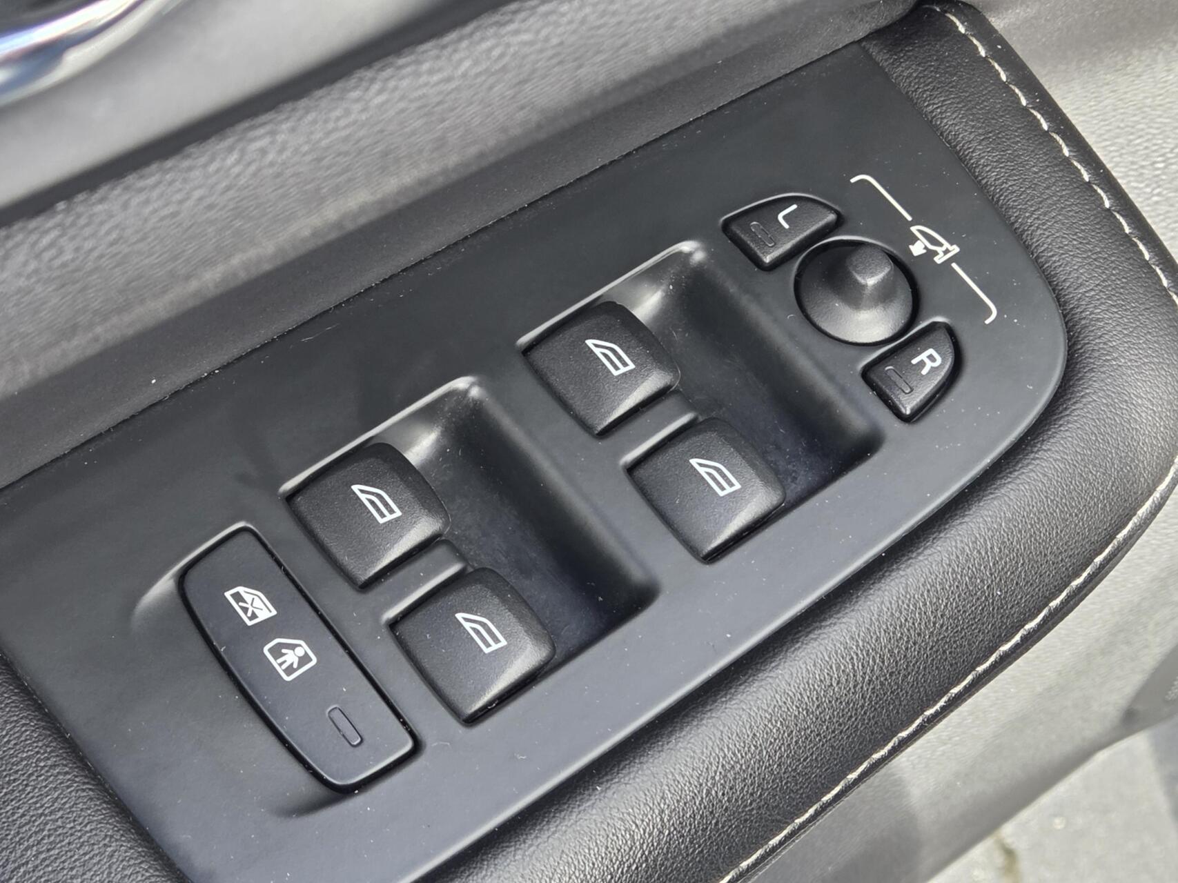 Foto van Volvo V60 T6 Twin Engine