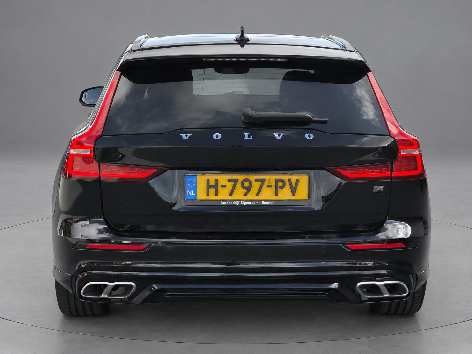 Foto van Volvo V60 T6 Twin Engine