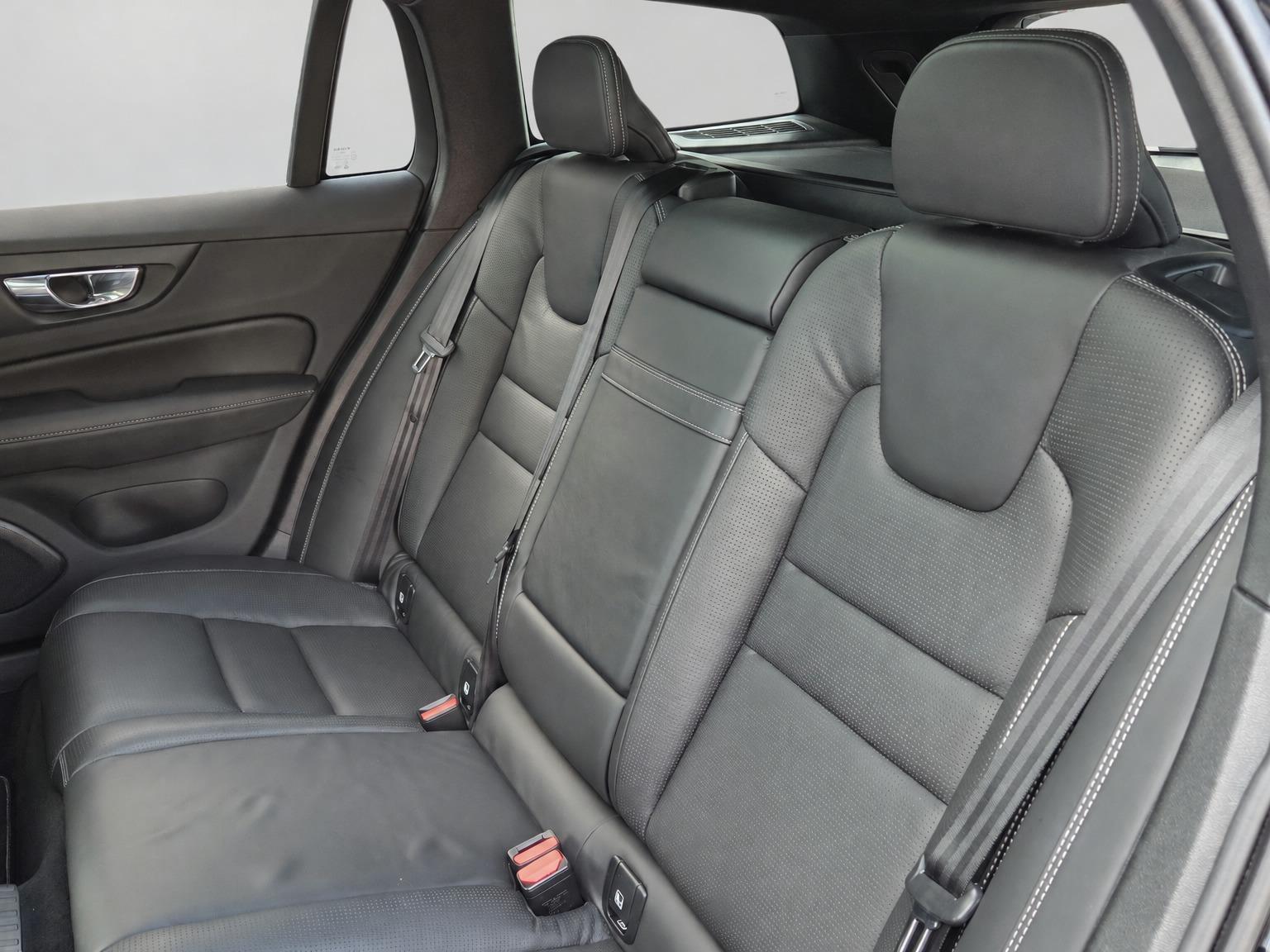 Foto van Volvo V60 T6 Twin Engine