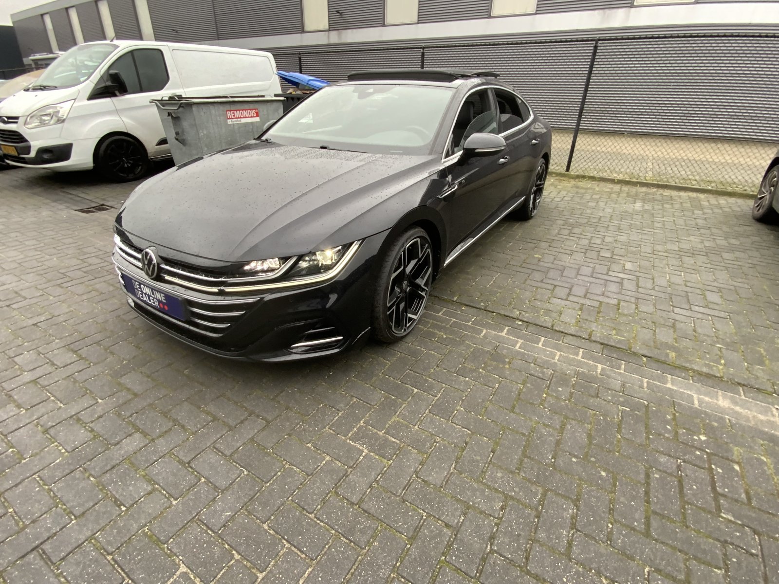 Volkswagen Arteon 2.0 TSI R-Line Bns+ 2021 - voorkant