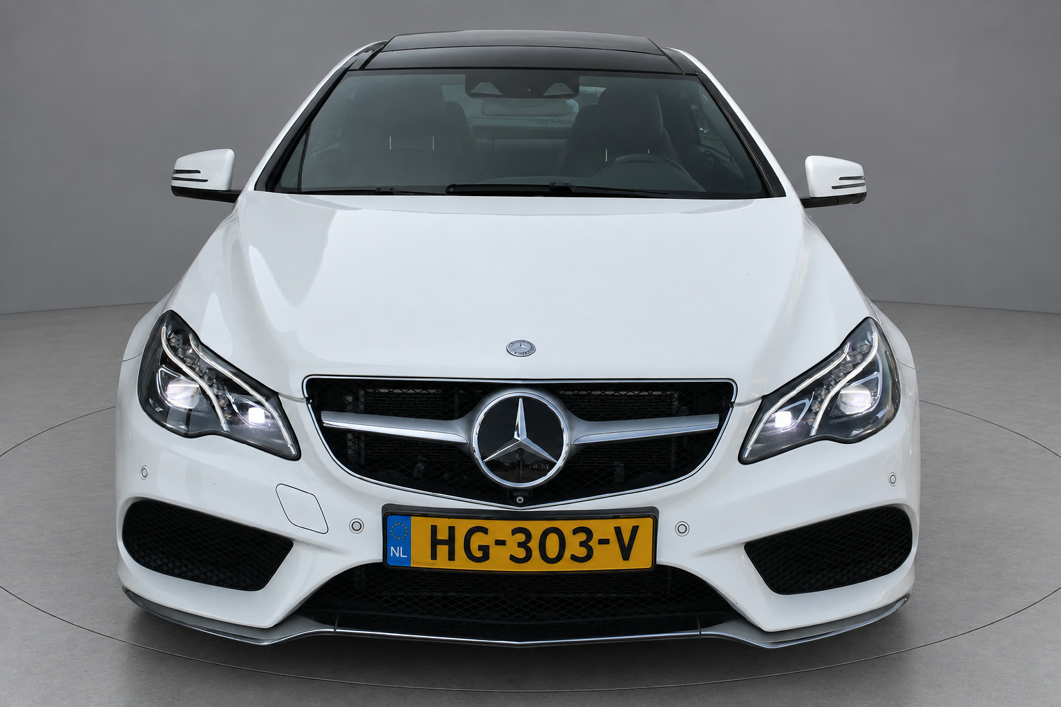 Foto van Mercedes-Benz E 320