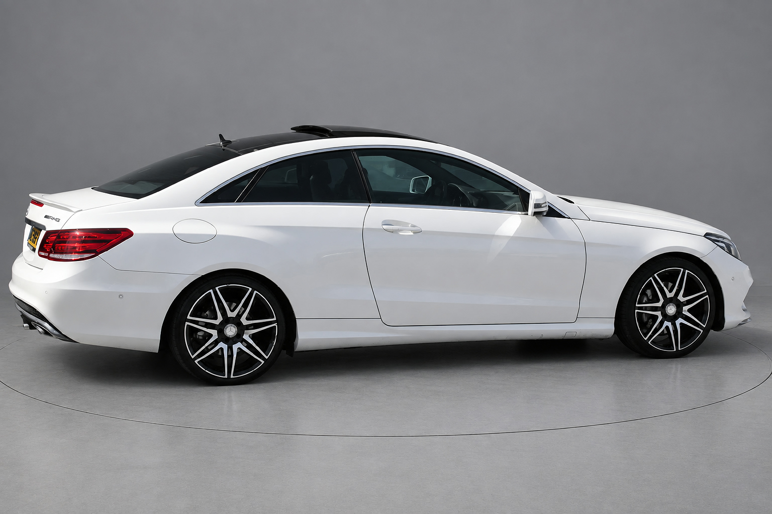 Foto van Mercedes-Benz E 320