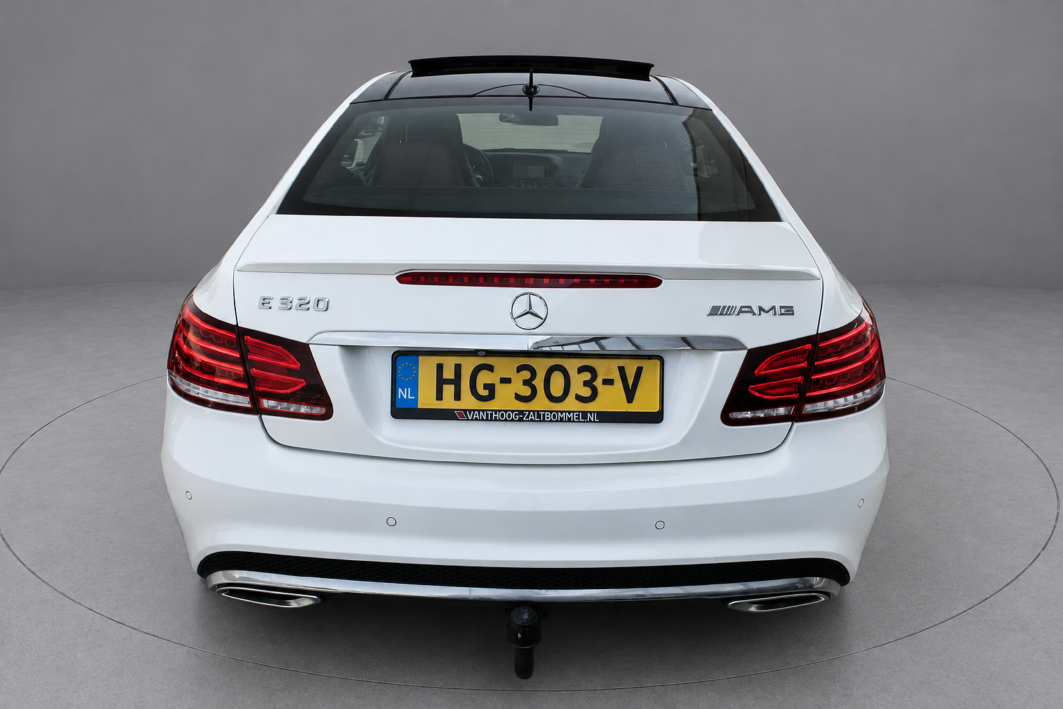 Foto van Mercedes-Benz E 320