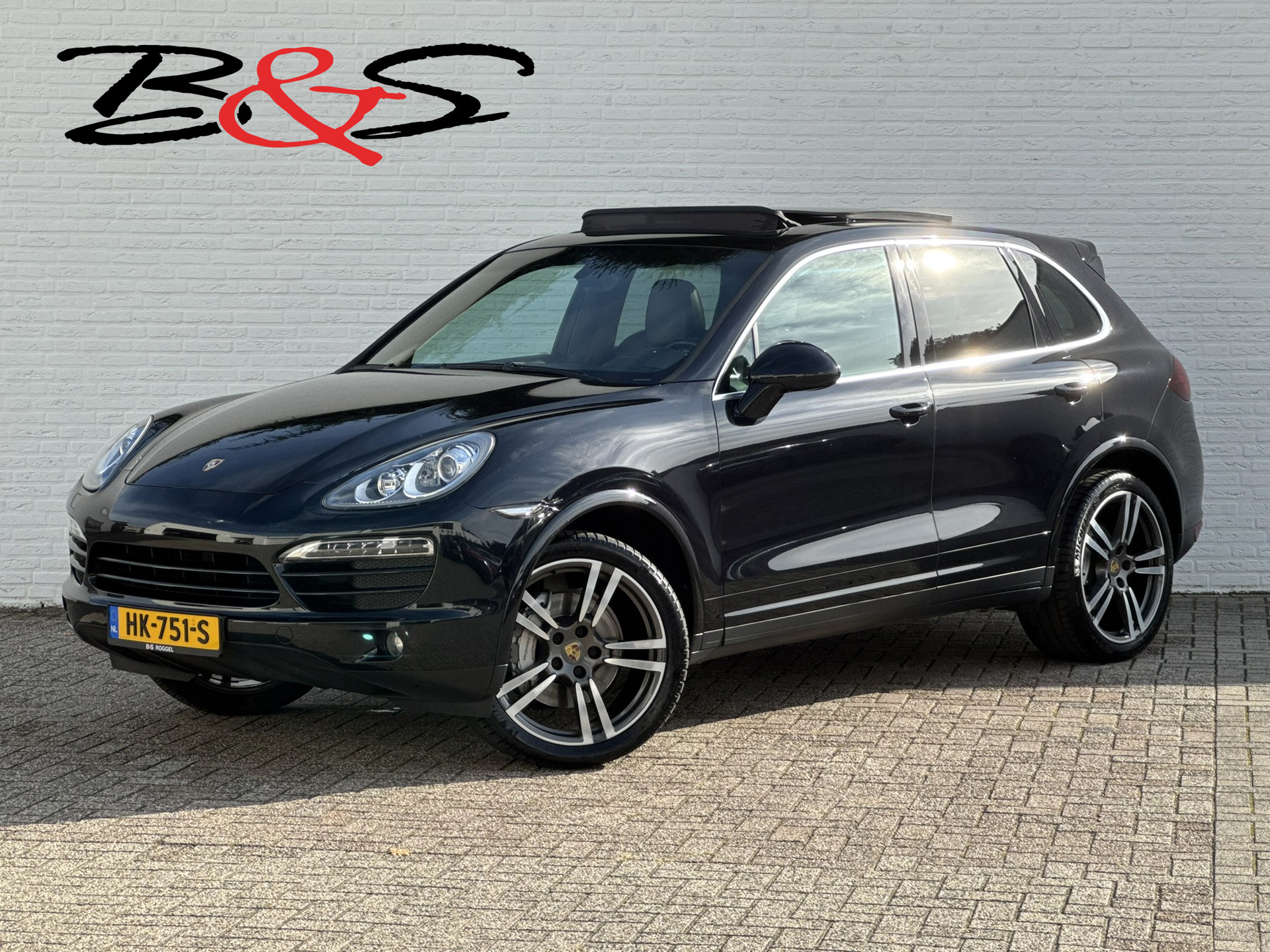 Porsche Cayenne S 4.8 S Luchtvering Trekhaak Panorama Camera 21 inch Verwarmde voorruit Bose 2012 - voorkant