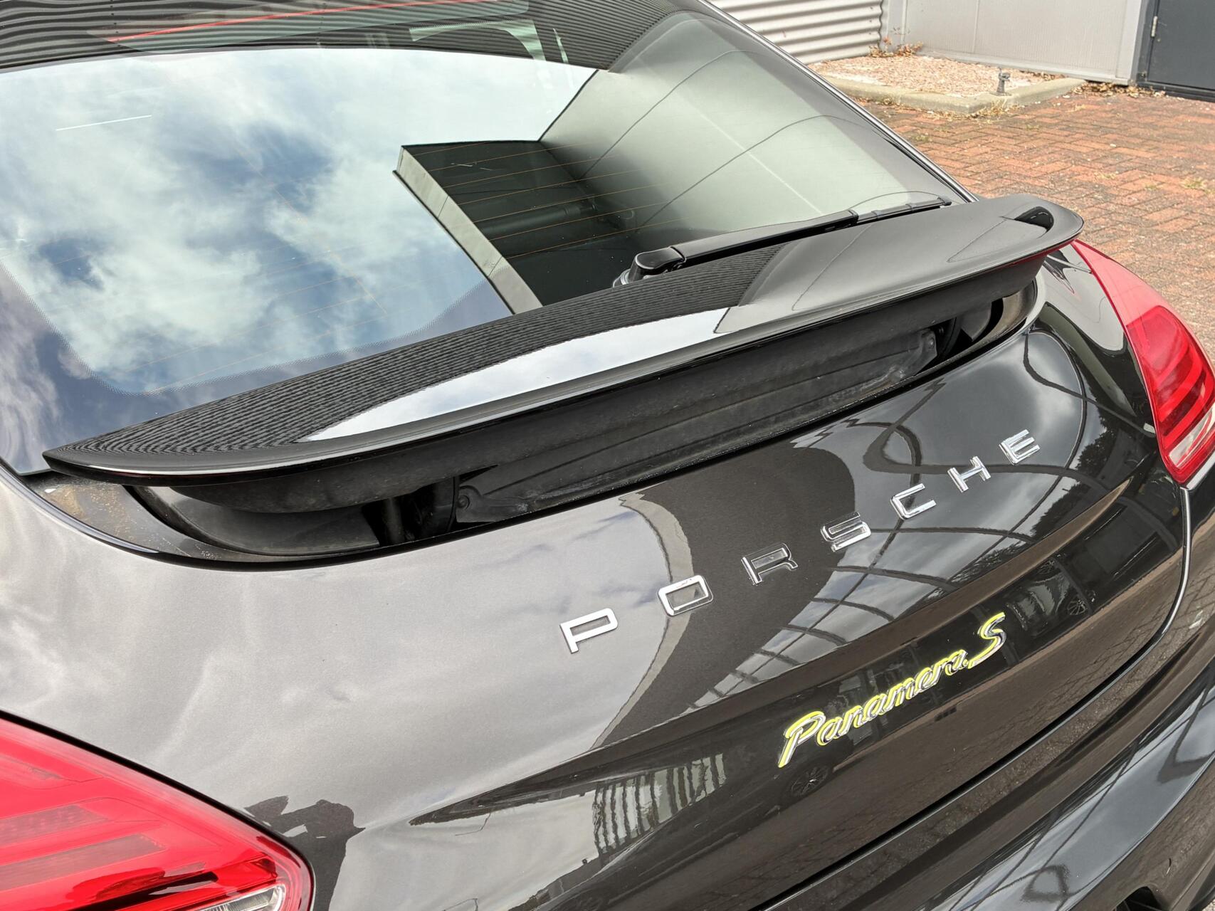 Foto van Porsche Panamera S E-hybrid