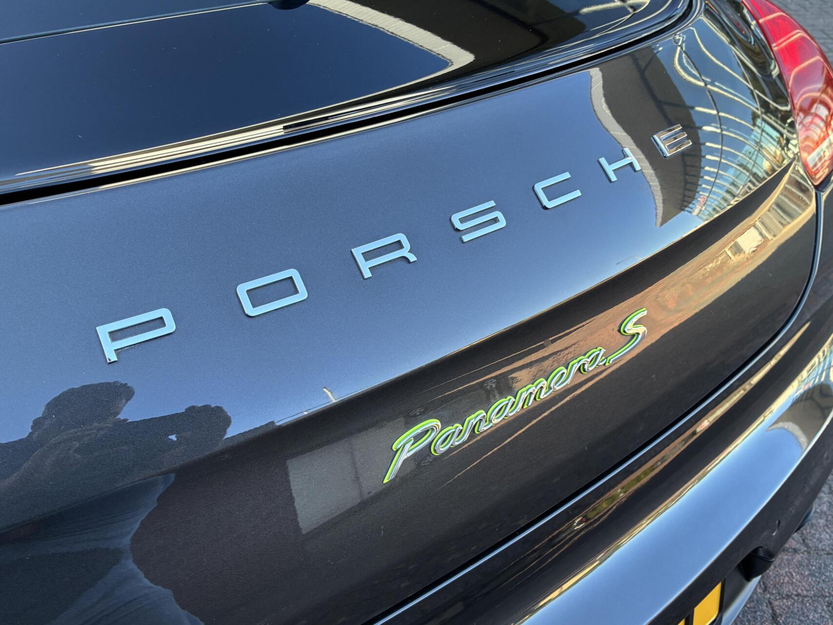 Foto van Porsche Panamera S E-hybrid