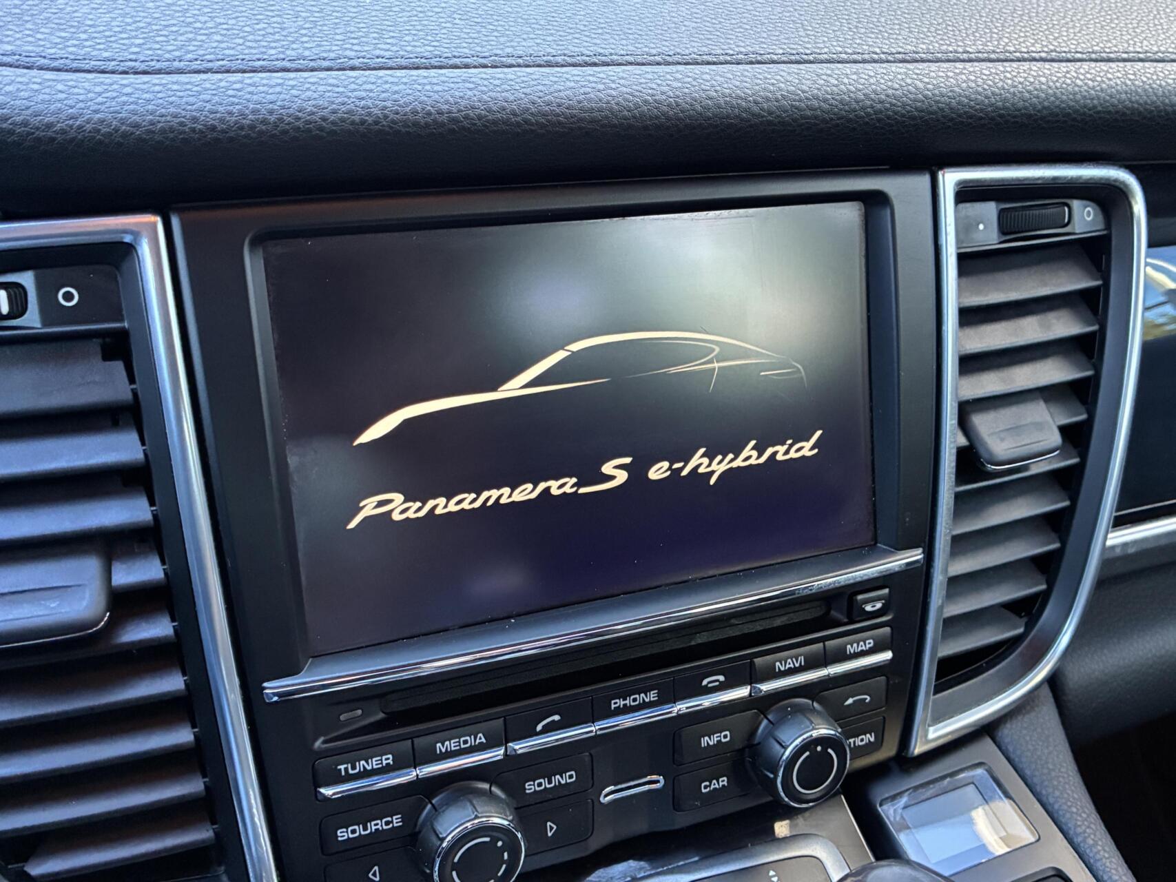 Foto van Porsche Panamera S E-hybrid
