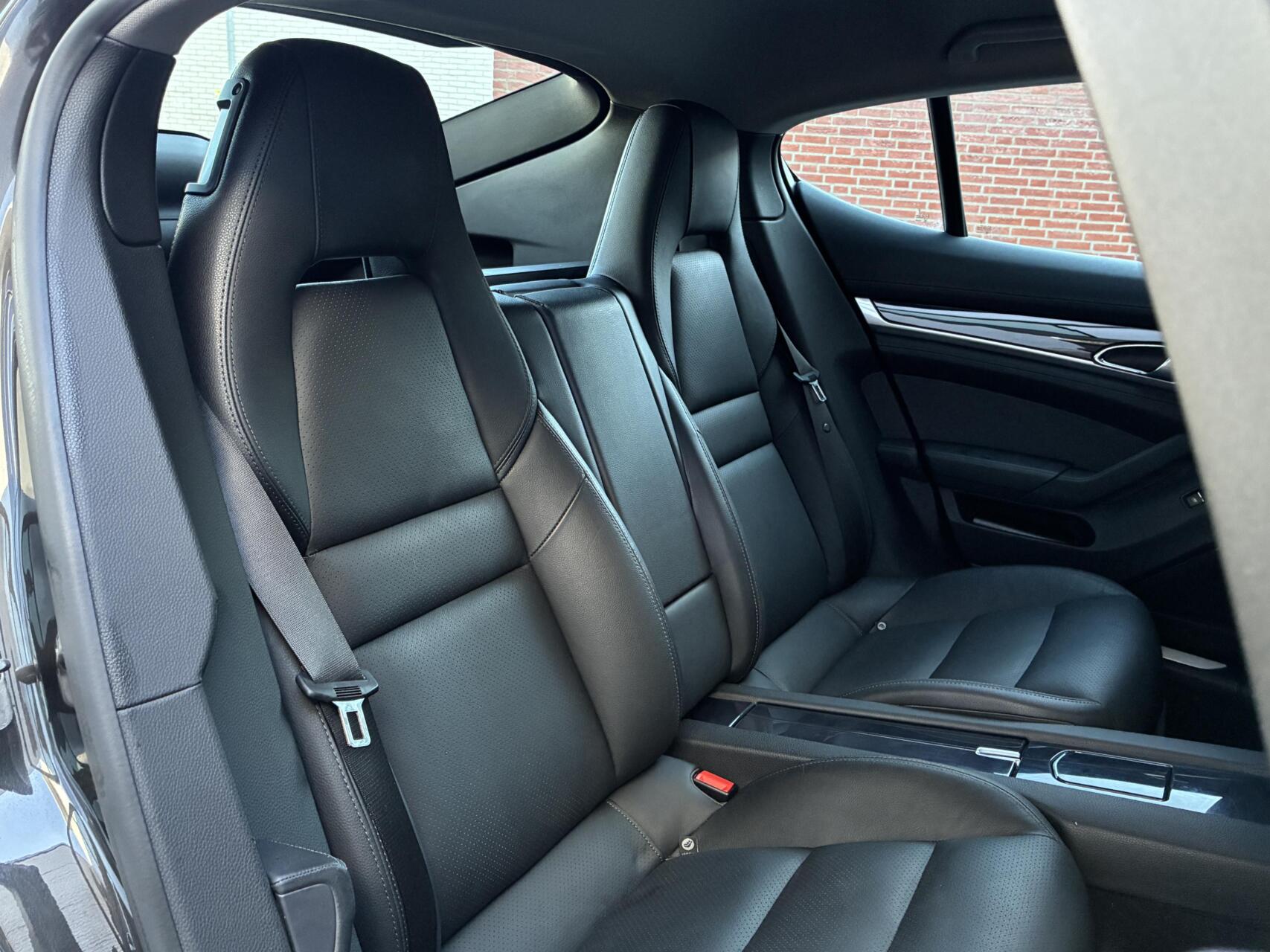 Foto van Porsche Panamera S E-hybrid
