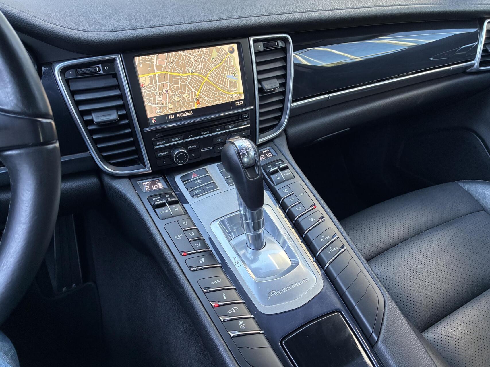 Foto van Porsche Panamera S E-hybrid