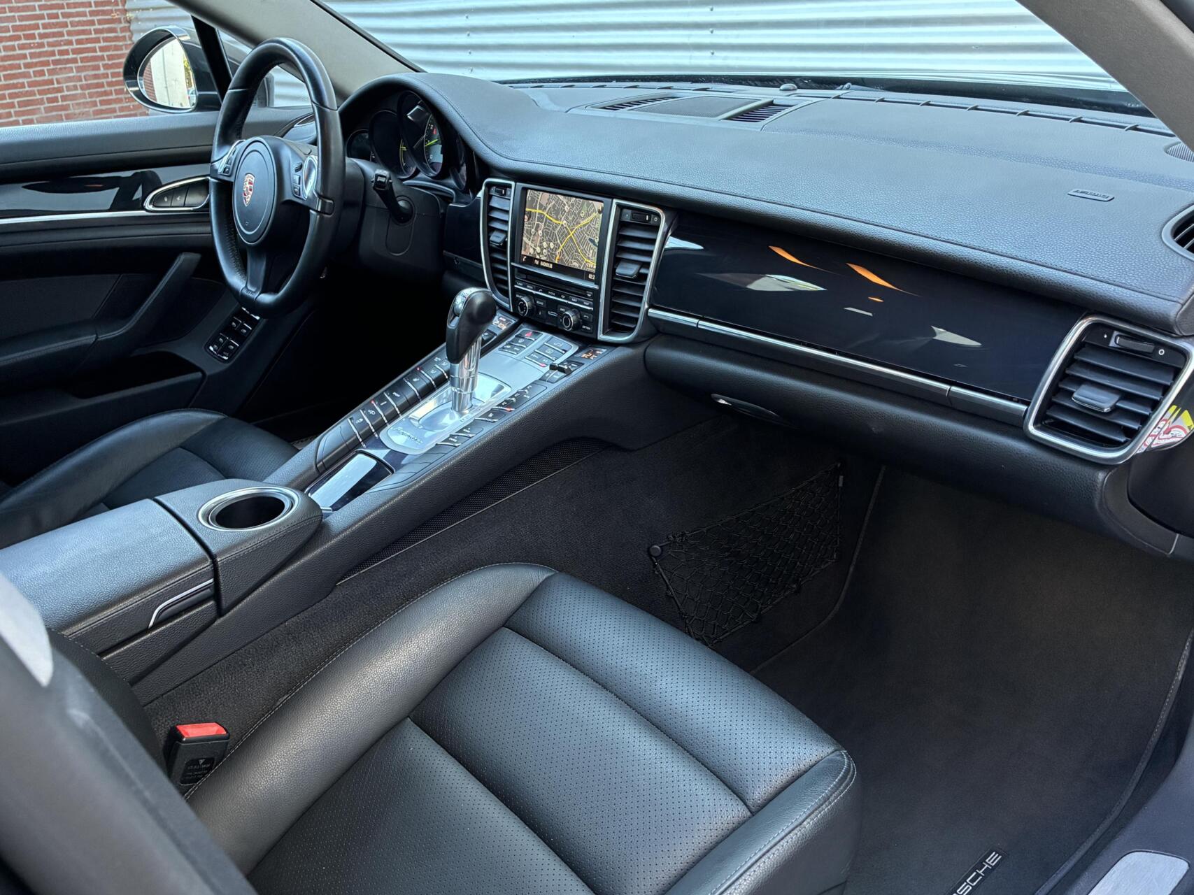 Foto van Porsche Panamera S E-hybrid