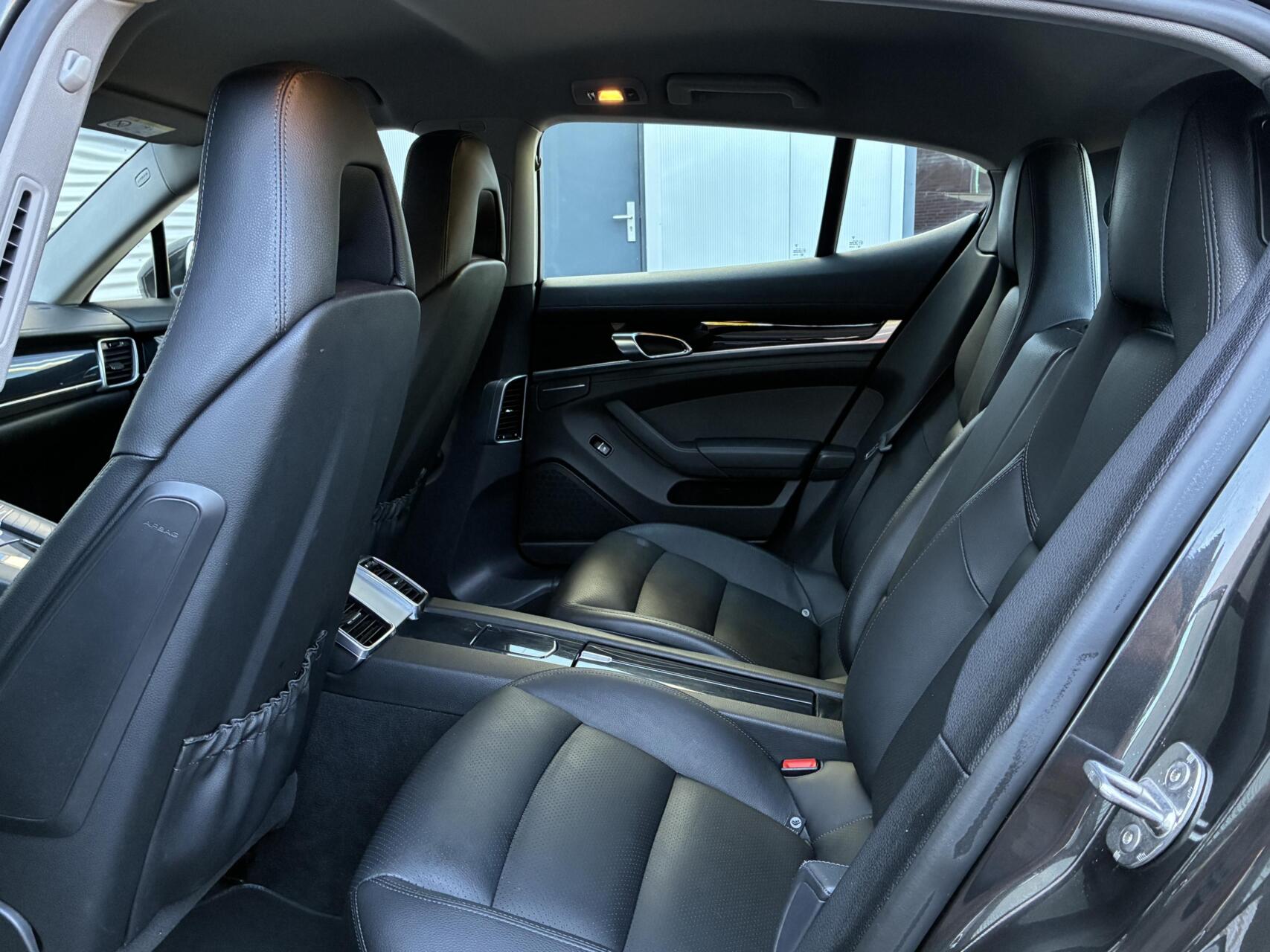 Foto van Porsche Panamera S E-hybrid