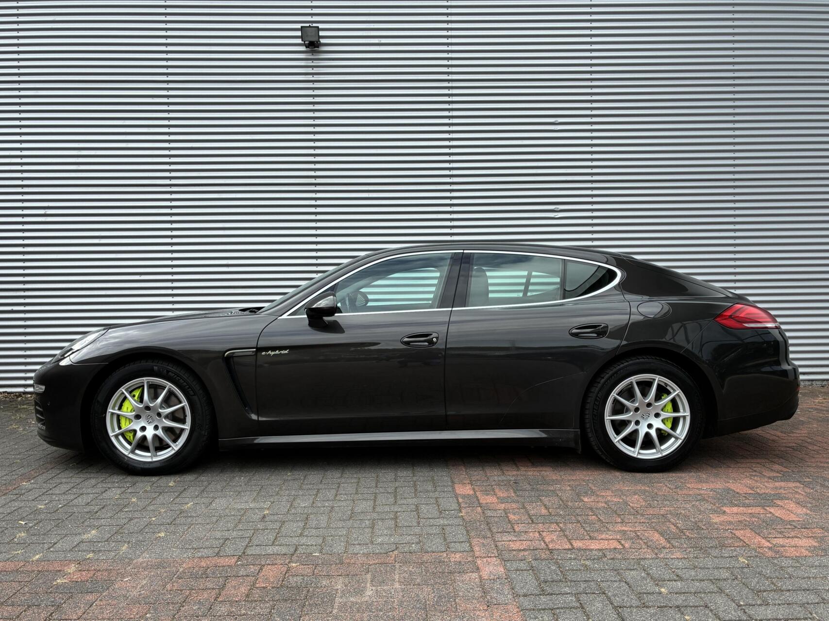 Foto van Porsche Panamera S E-hybrid