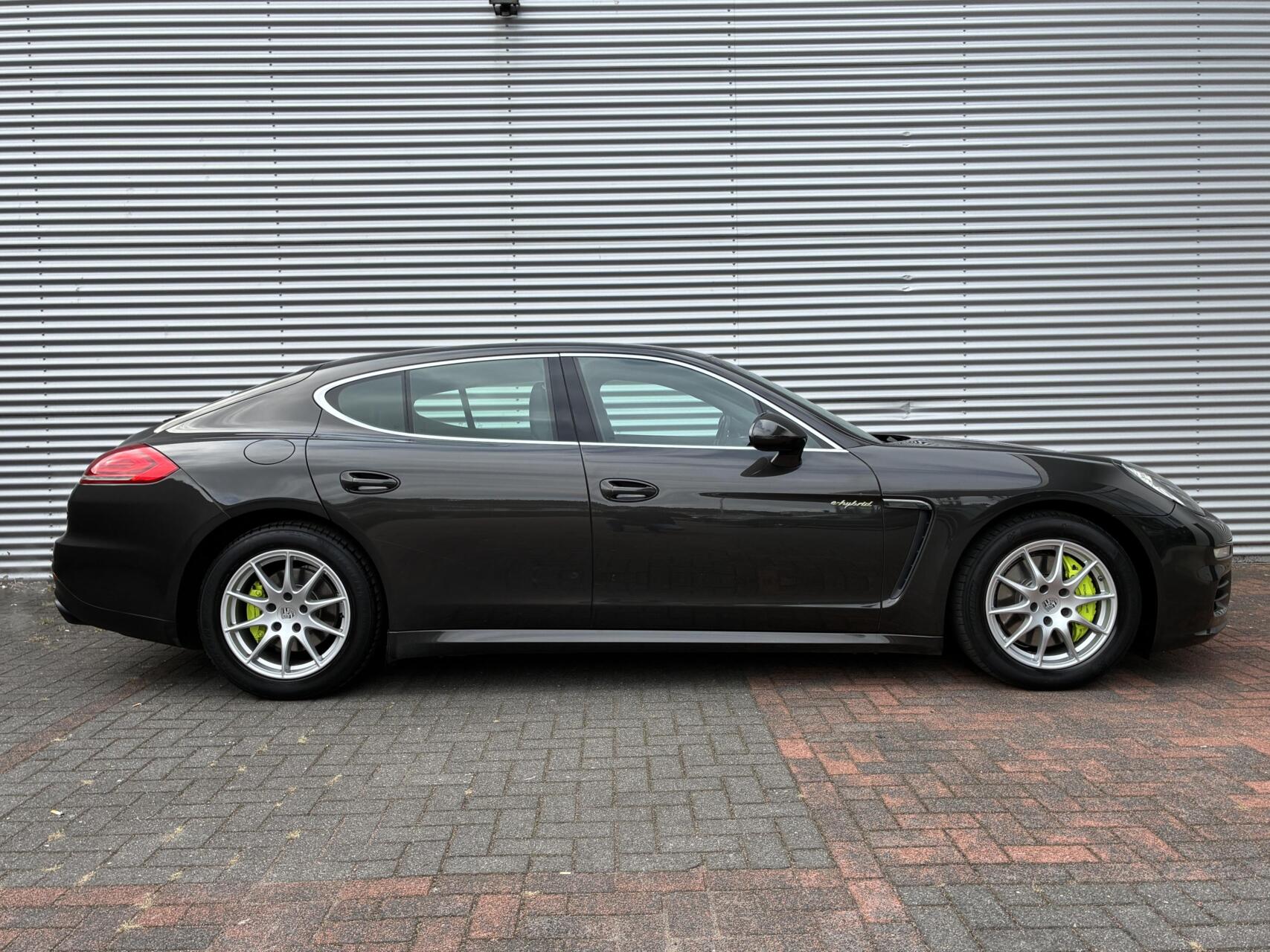 Foto van Porsche Panamera S E-hybrid