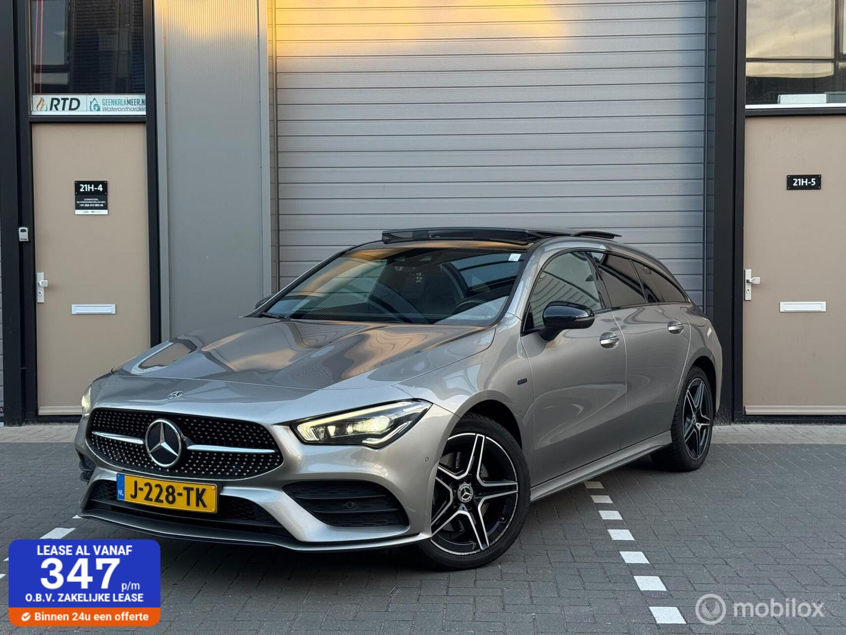 Mercedes-Benz Cla 250 E 250e / Sfeer / Pano / NL / Keyless / burmeister / Dealeronderhouden 2020 - voorkant