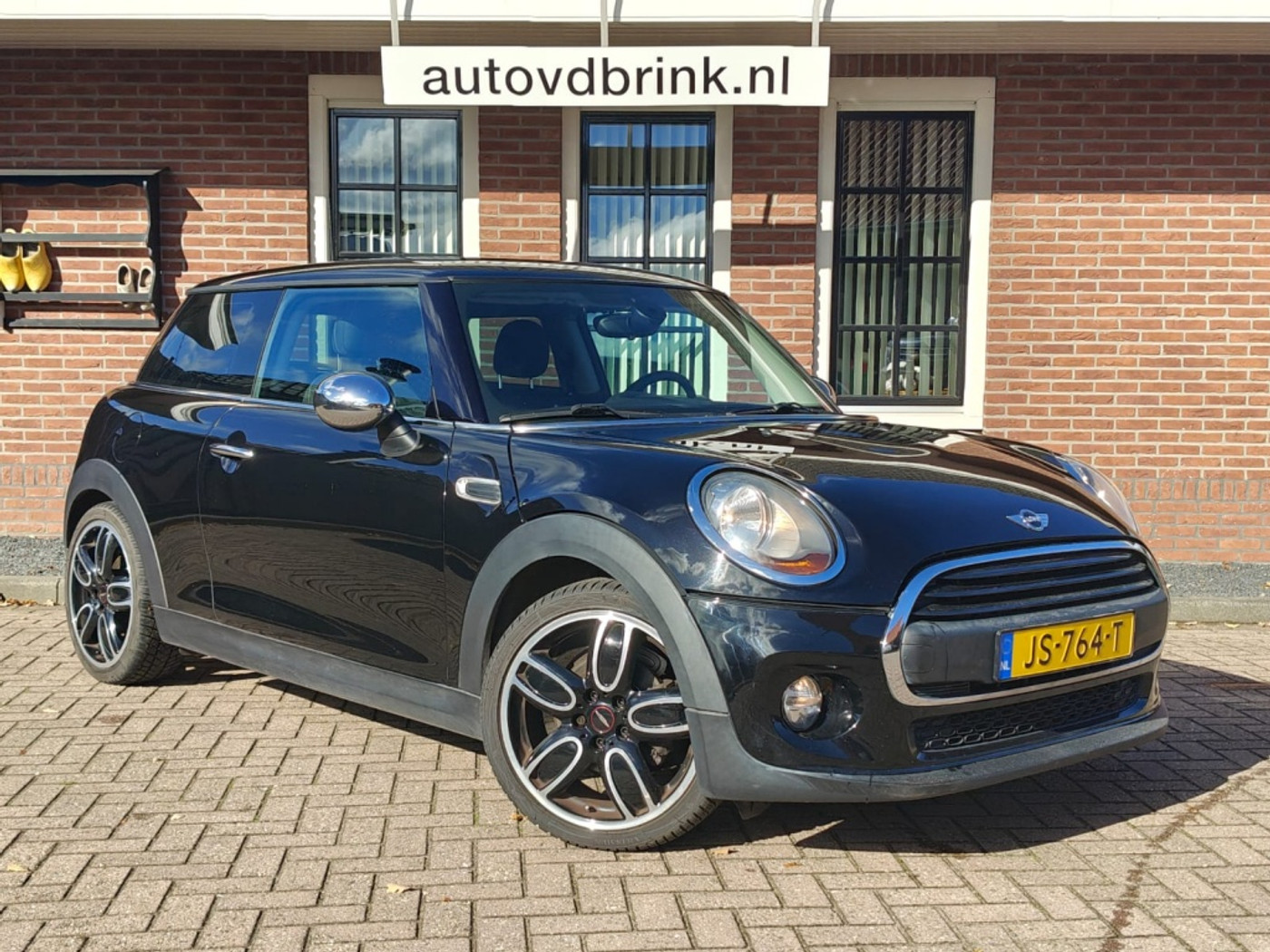 Foto van Mini One