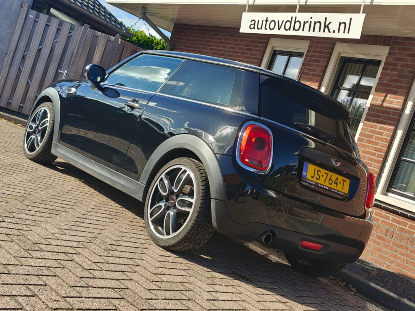 Foto van Mini One