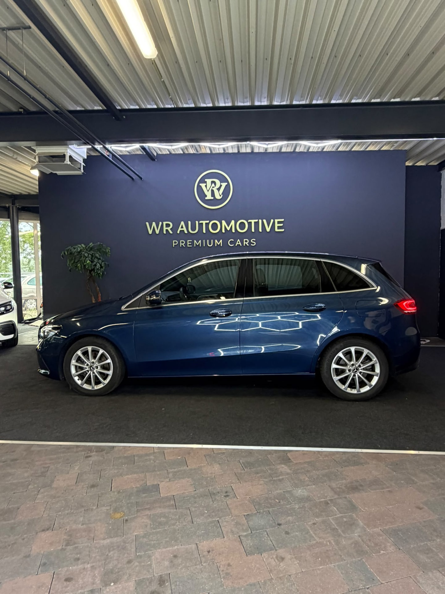 Foto van Mercedes-Benz B 220 4Matic